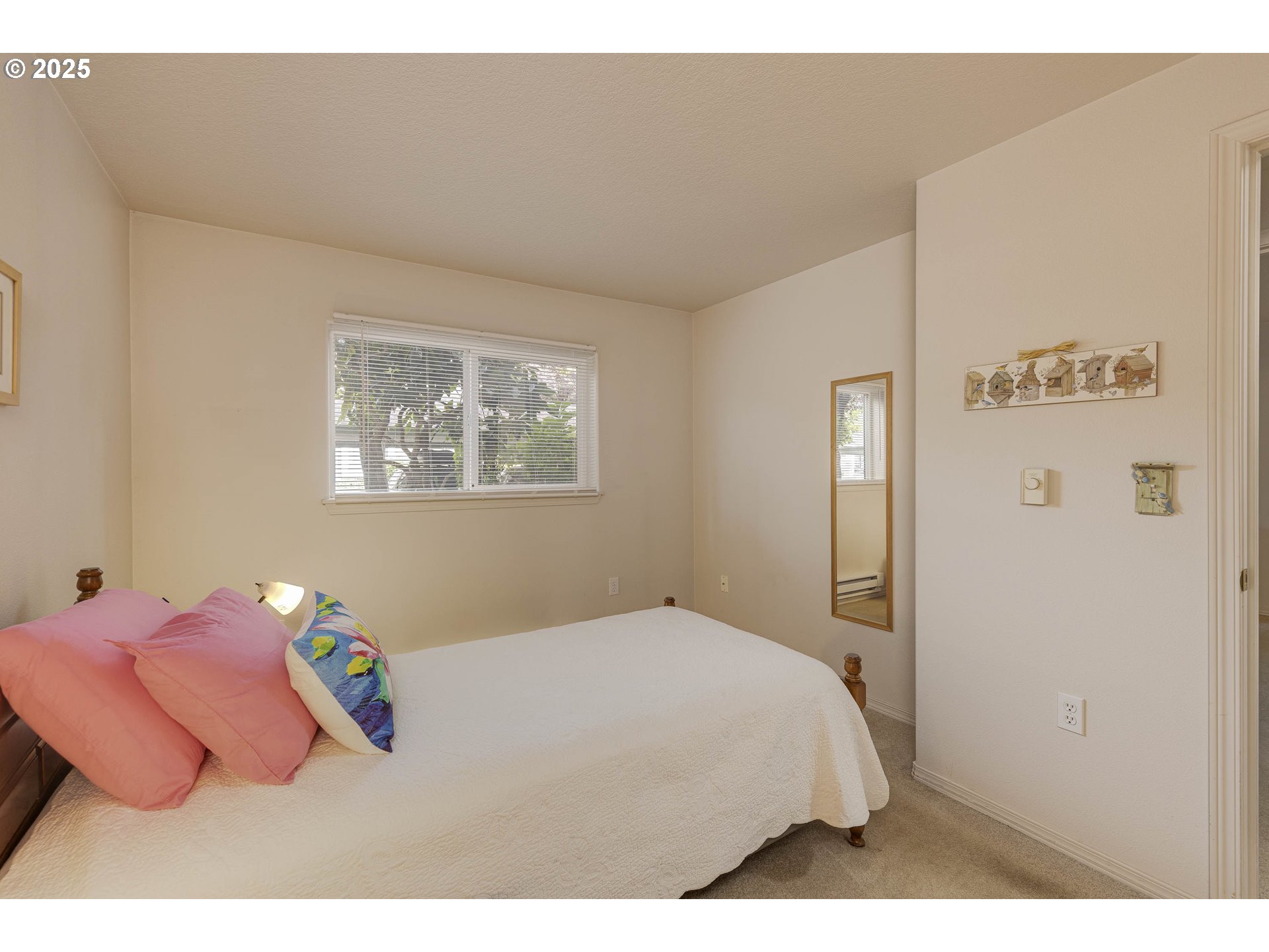 Photo #10: 252159793 Listing: Photo #10