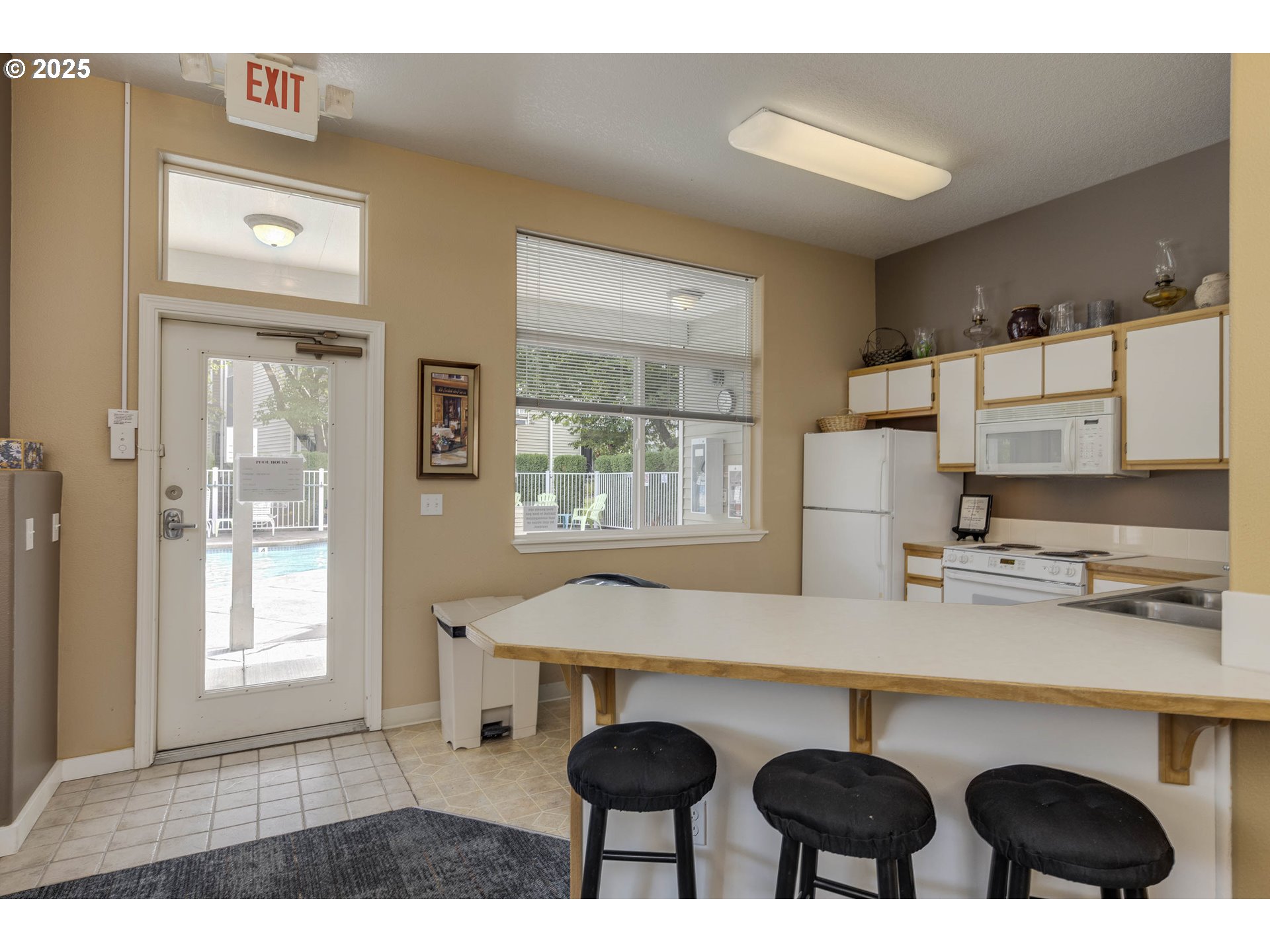 Photo #31: 252159793 Listing: Photo #31