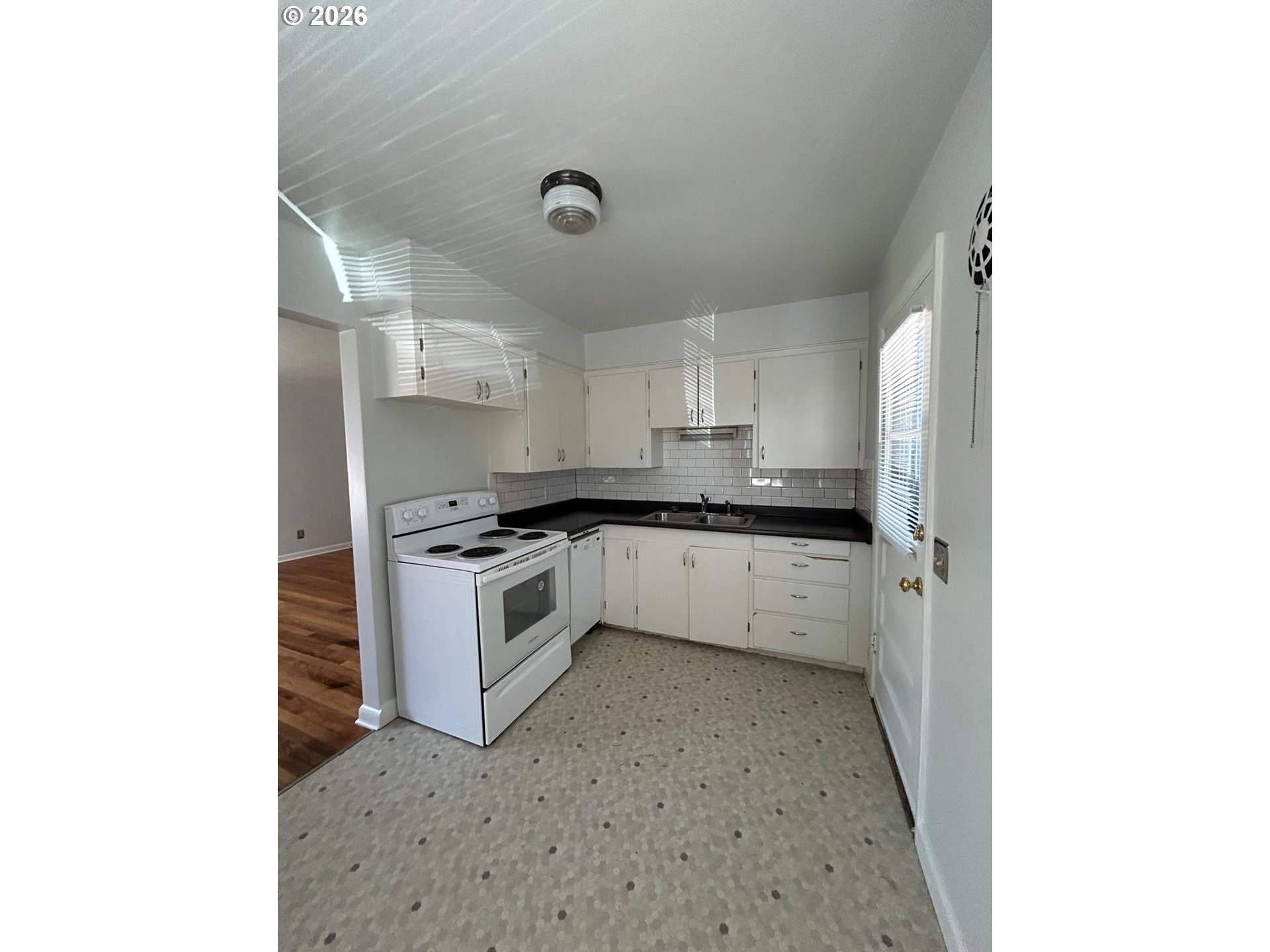 7102 N INTERSTATE AVE, Portland, OR, 97217