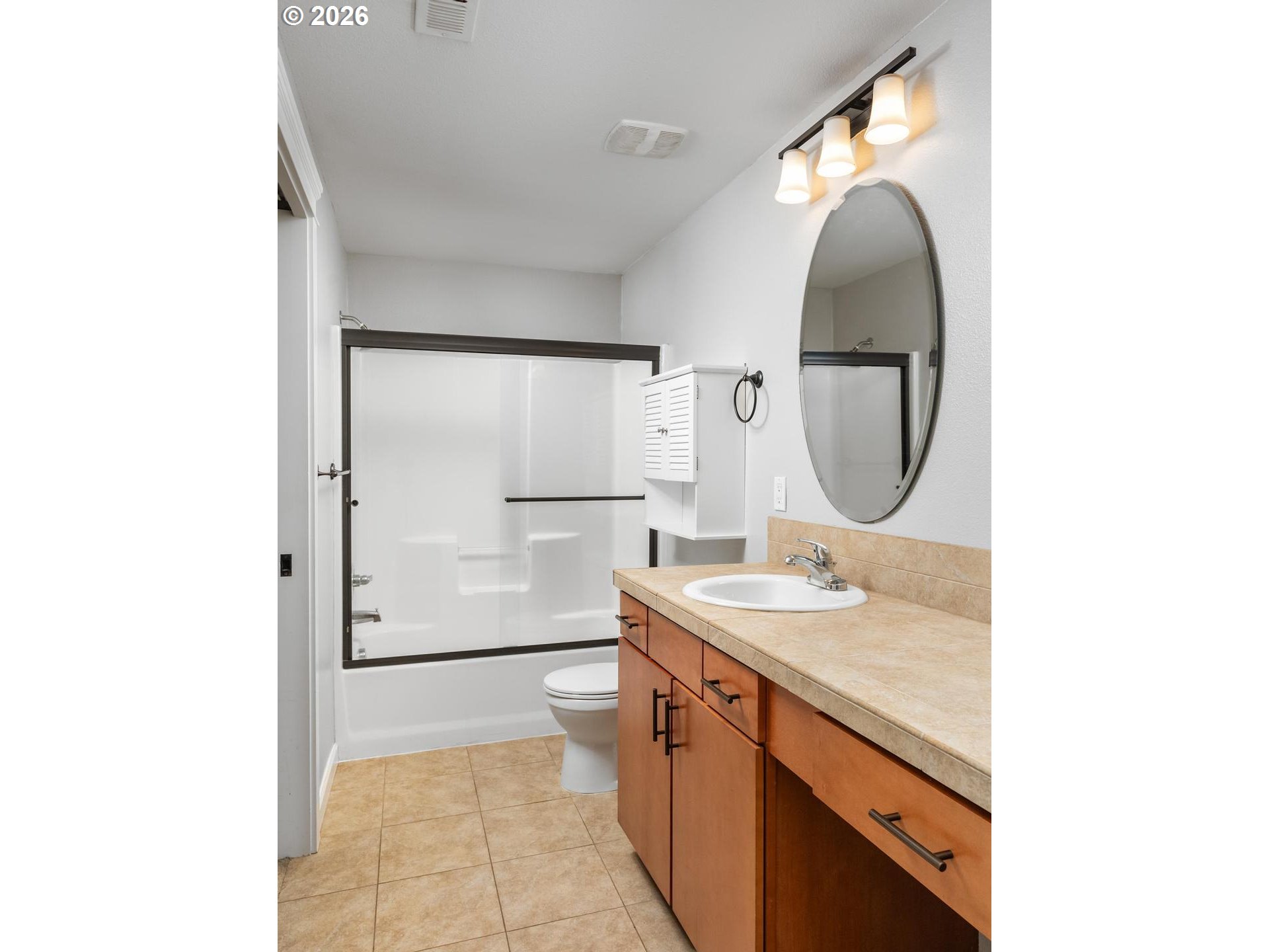 Photo #17: 252561399 Listing: Photo #17