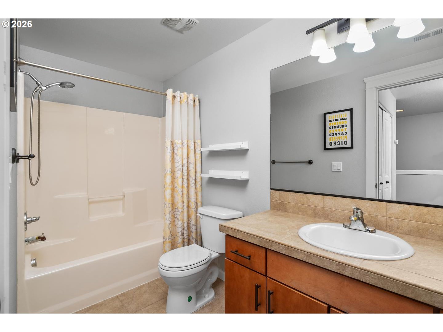 Photo #22: 252561399 Listing: Photo #22