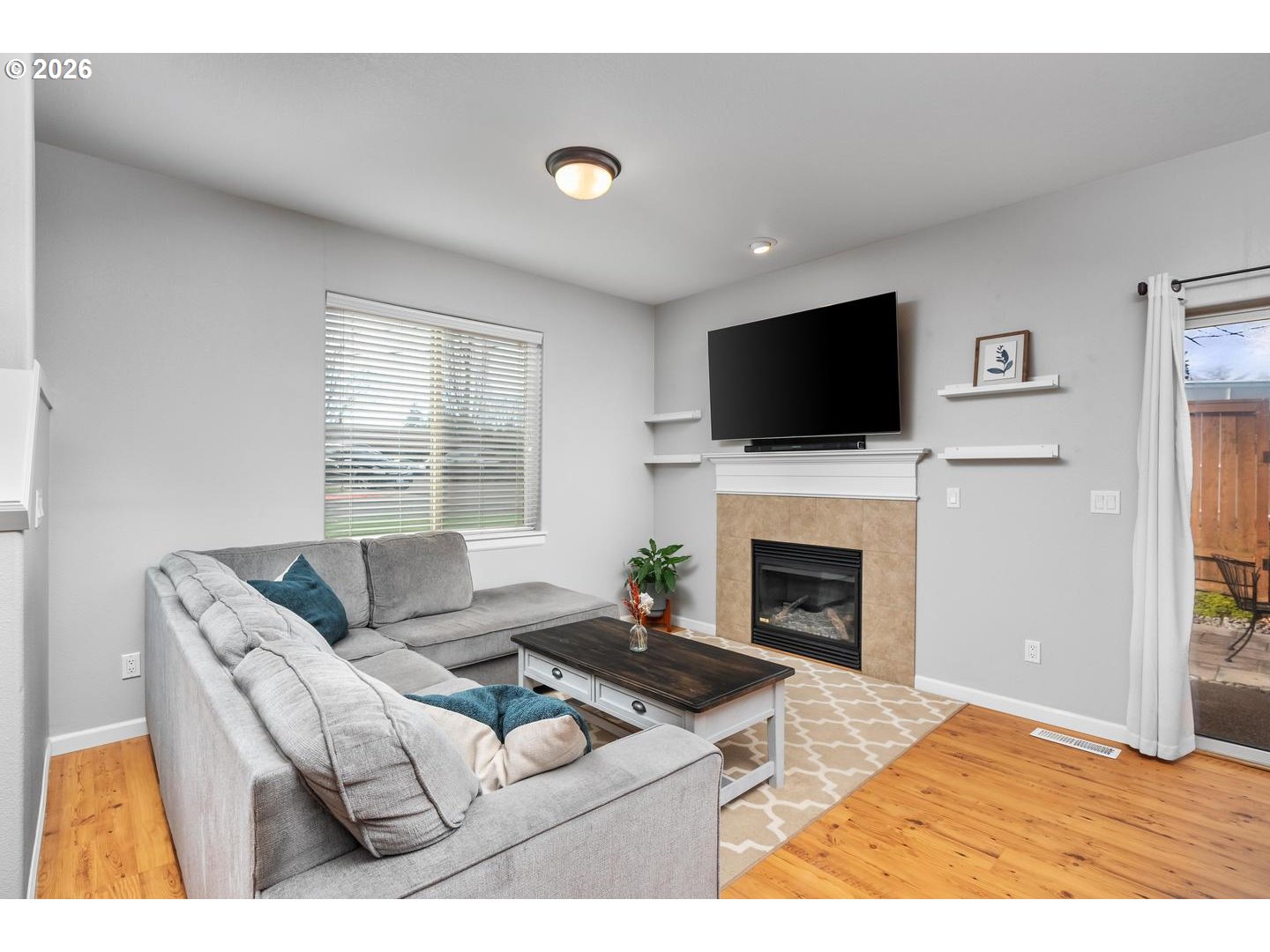 Photo #5: 252561399 Listing: Photo #5