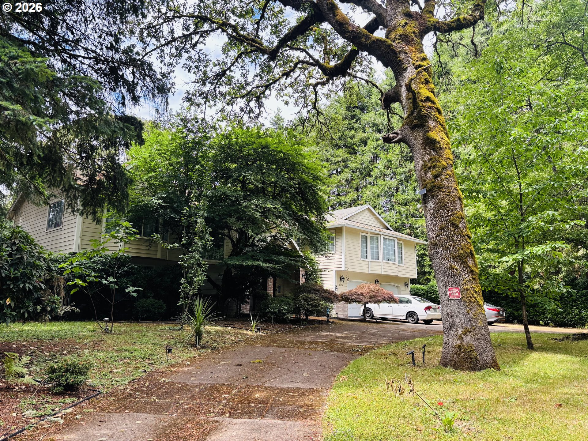 Photo of 1124 SE RIVER FOREST RD Milwaukie OR 97267