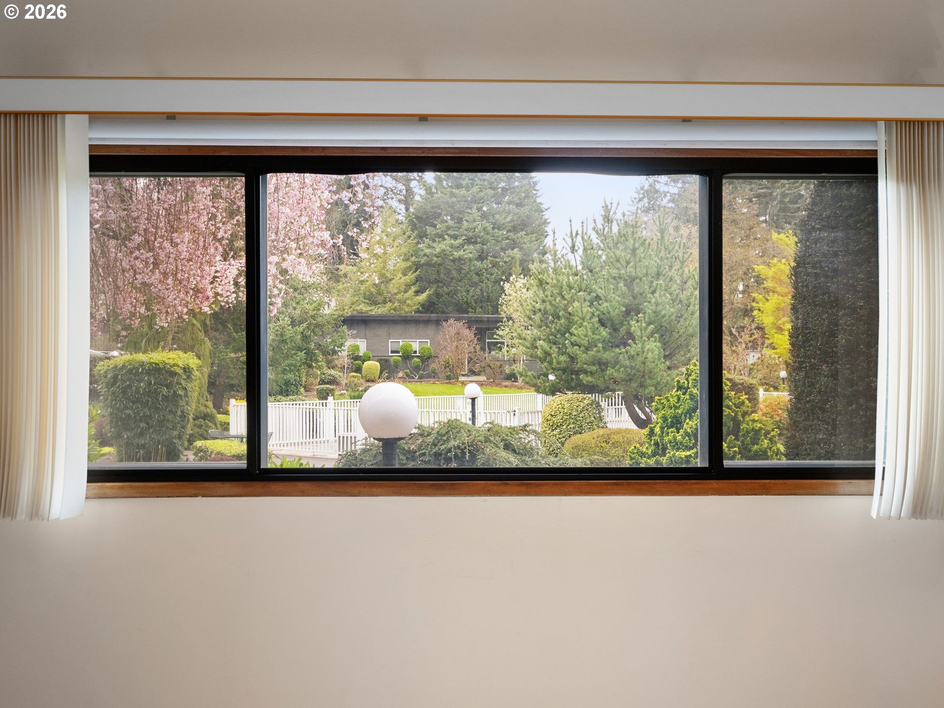 Photo #17: 253665374 Listing: Photo #17