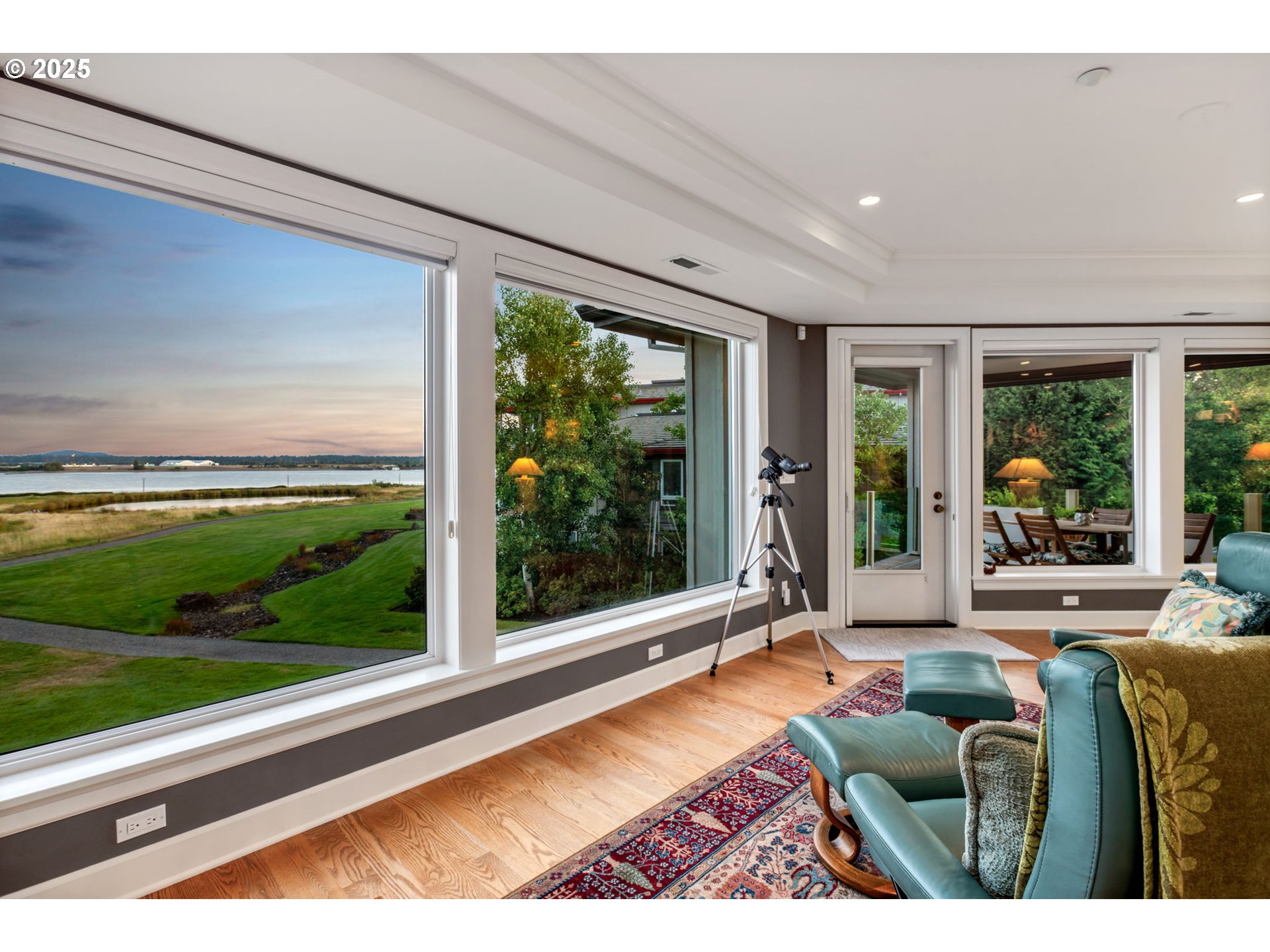Photo #3: 253828695 Listing 