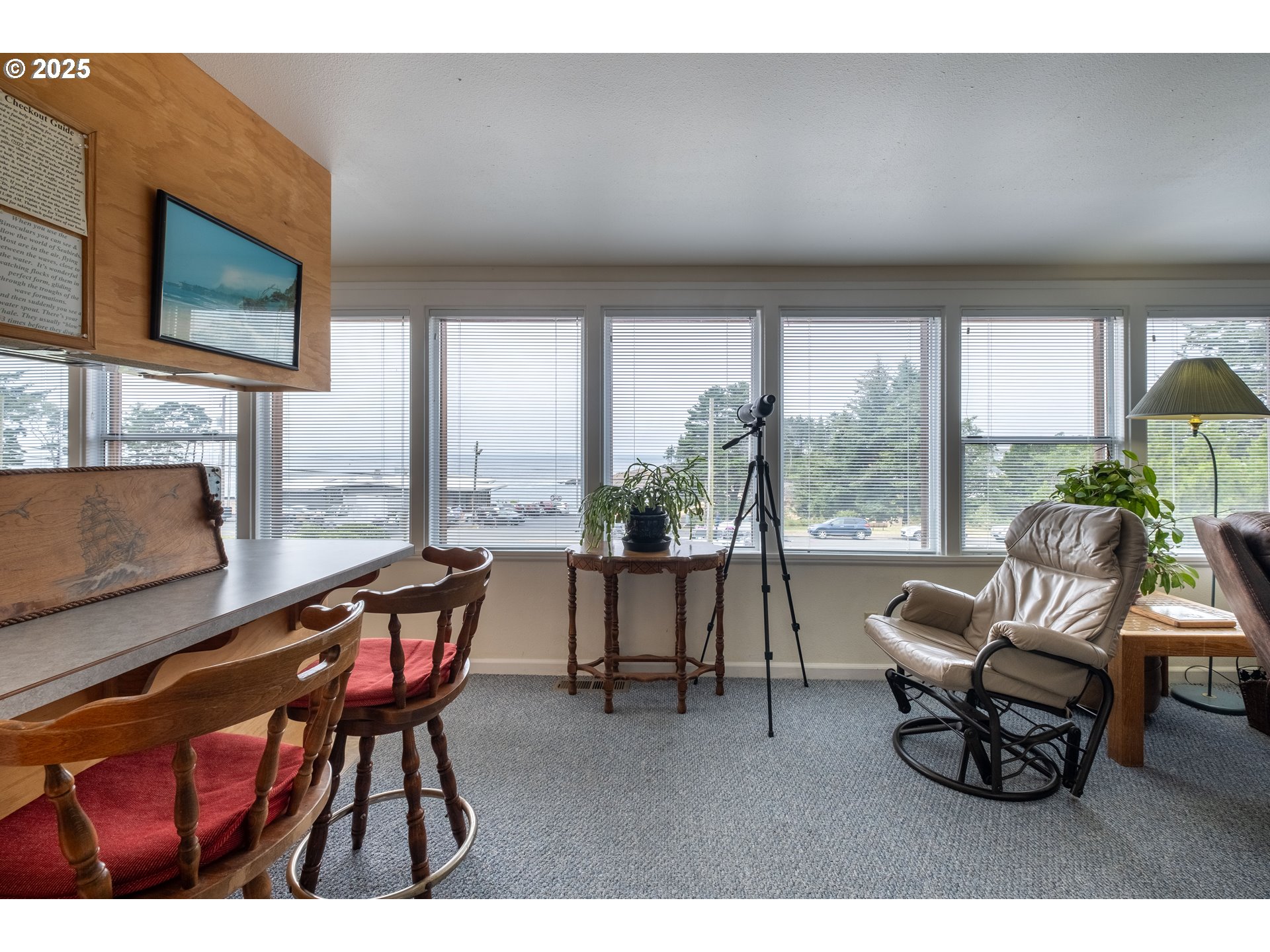 318 N HIGHWAY 101, Depoe Bay, OR, 97341