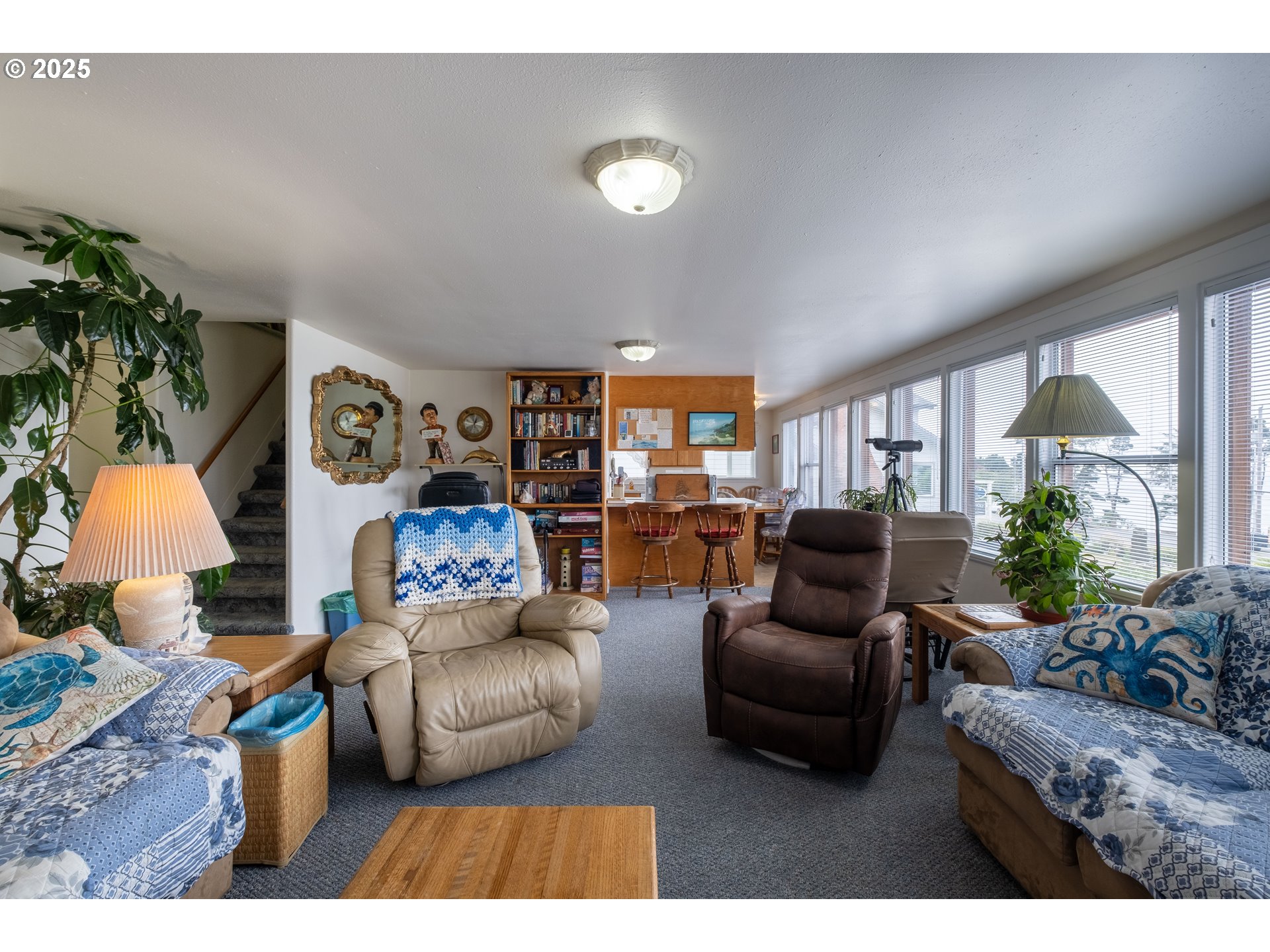 318 N HIGHWAY 101, Depoe Bay, OR, 97341