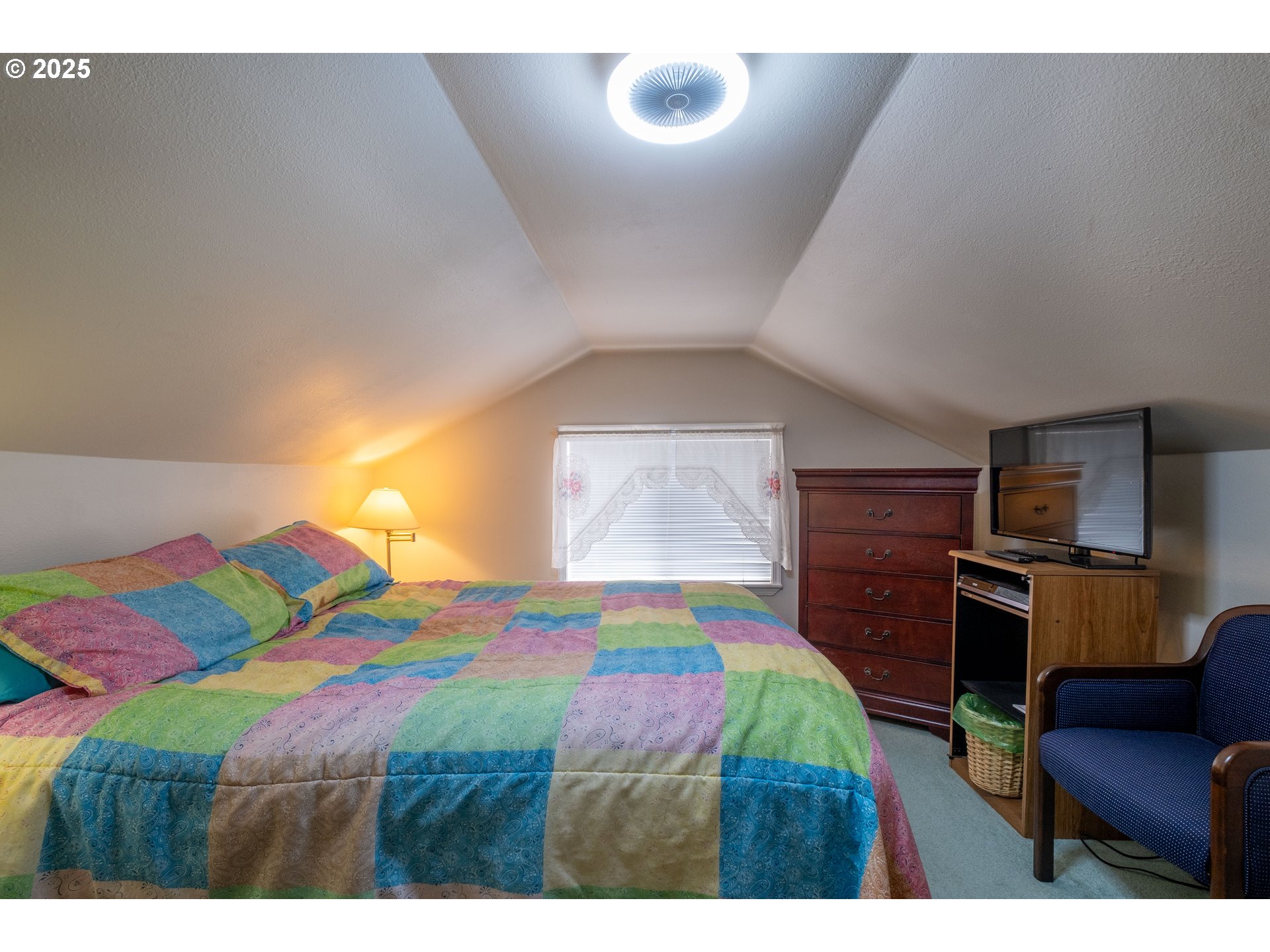 318 N HIGHWAY 101, Depoe Bay, OR, 97341