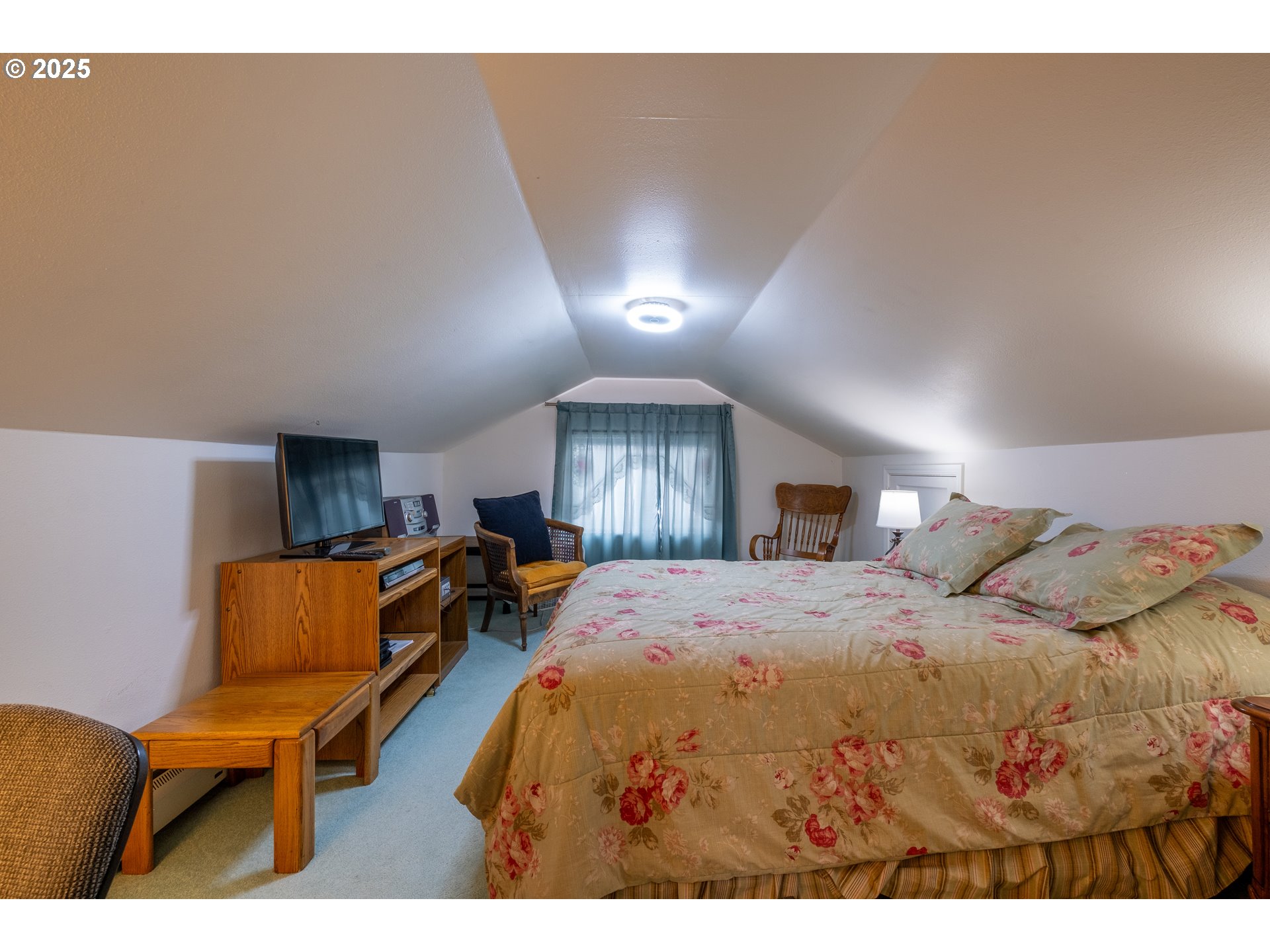 318 N HIGHWAY 101, Depoe Bay, OR, 97341