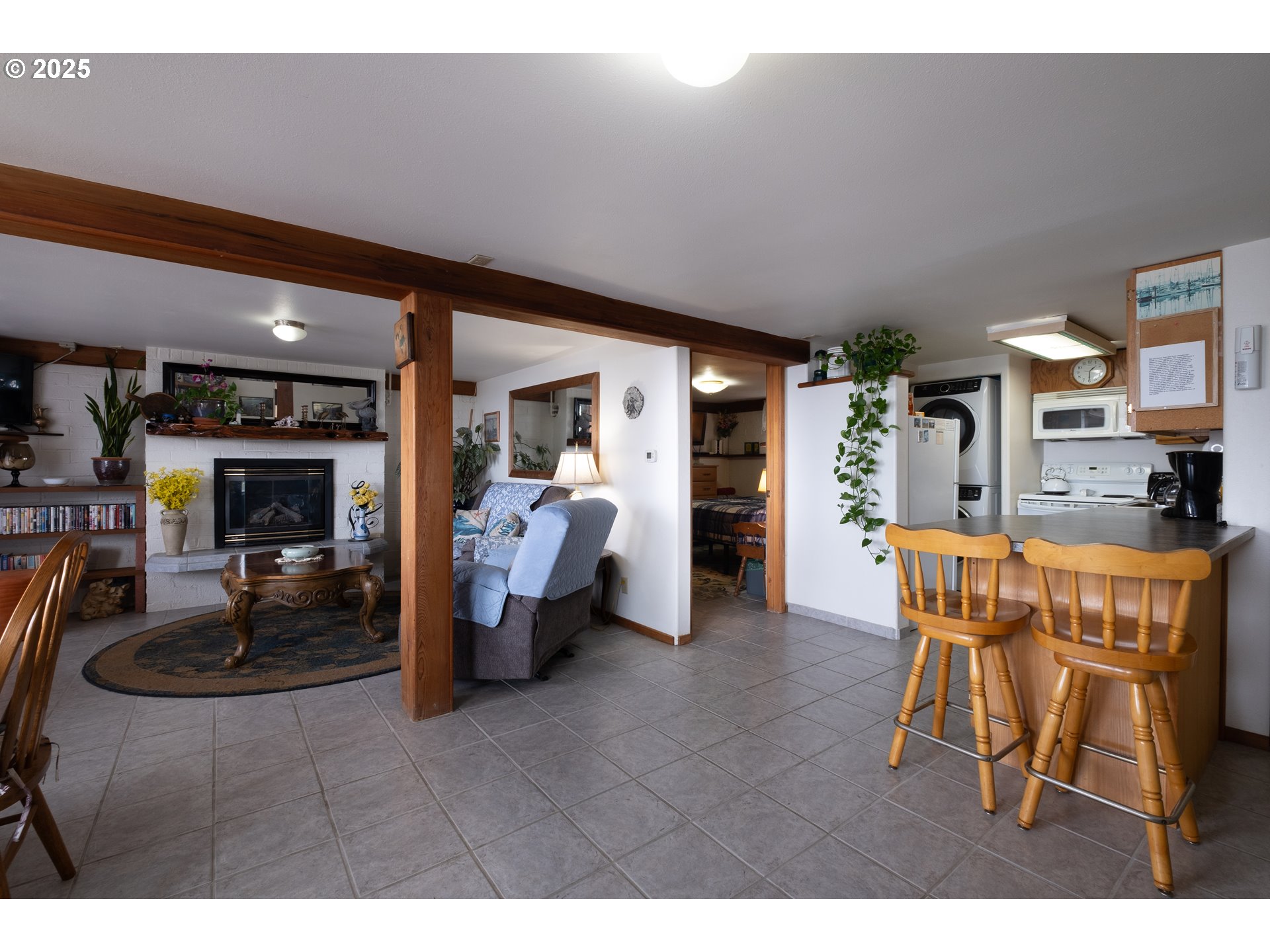 318 N HIGHWAY 101, Depoe Bay, OR, 97341
