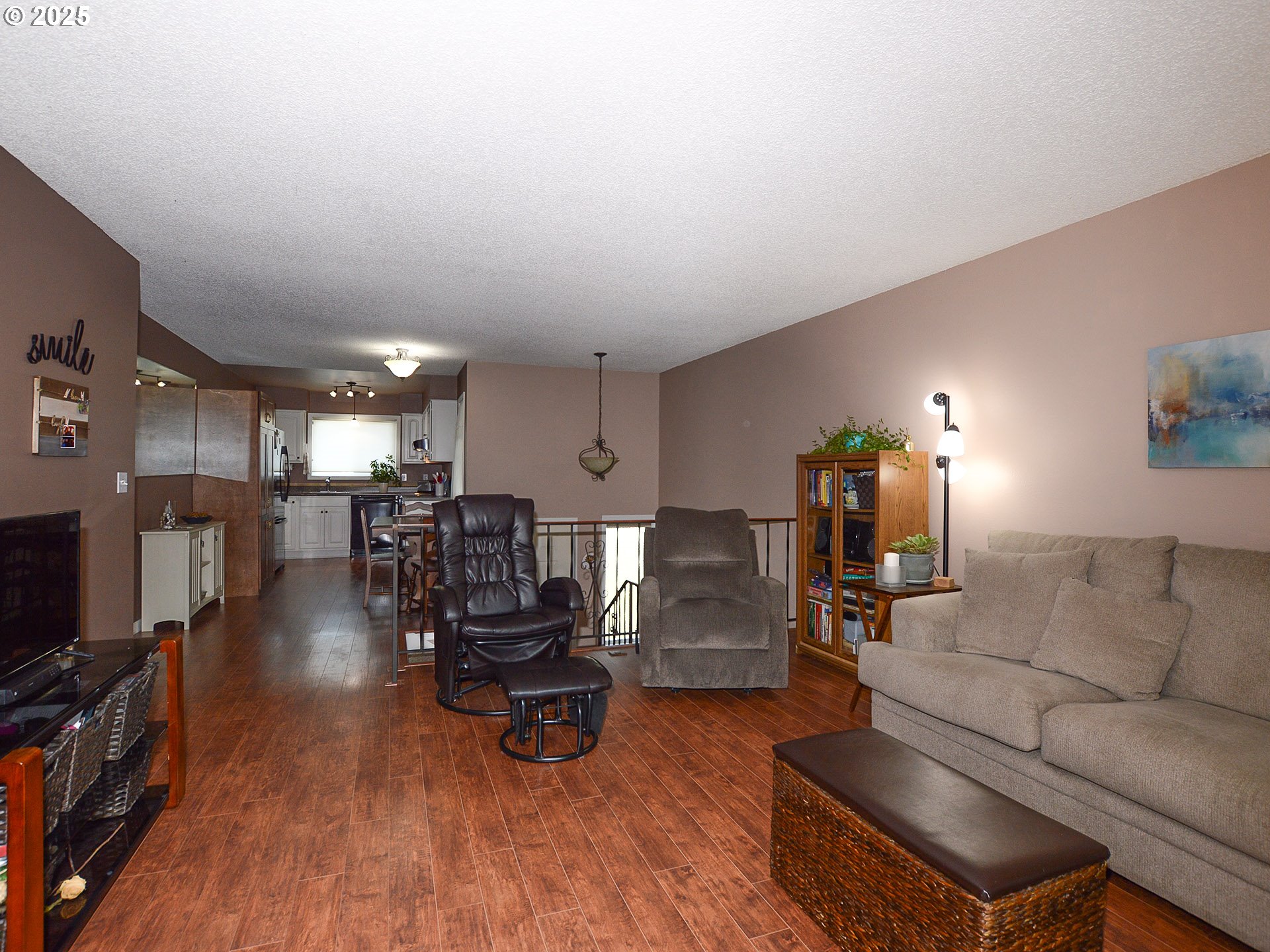 Photo #13: 254931678 Listing 