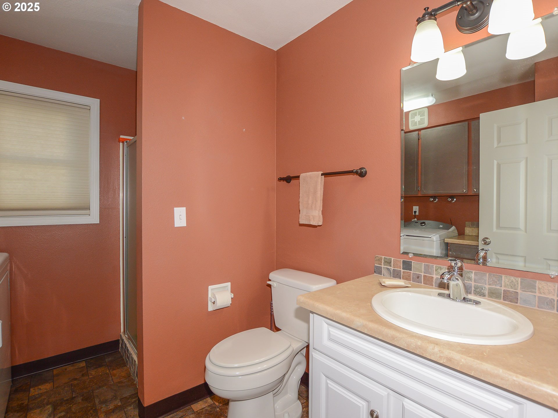 Photo #16: 254931678 Listing 