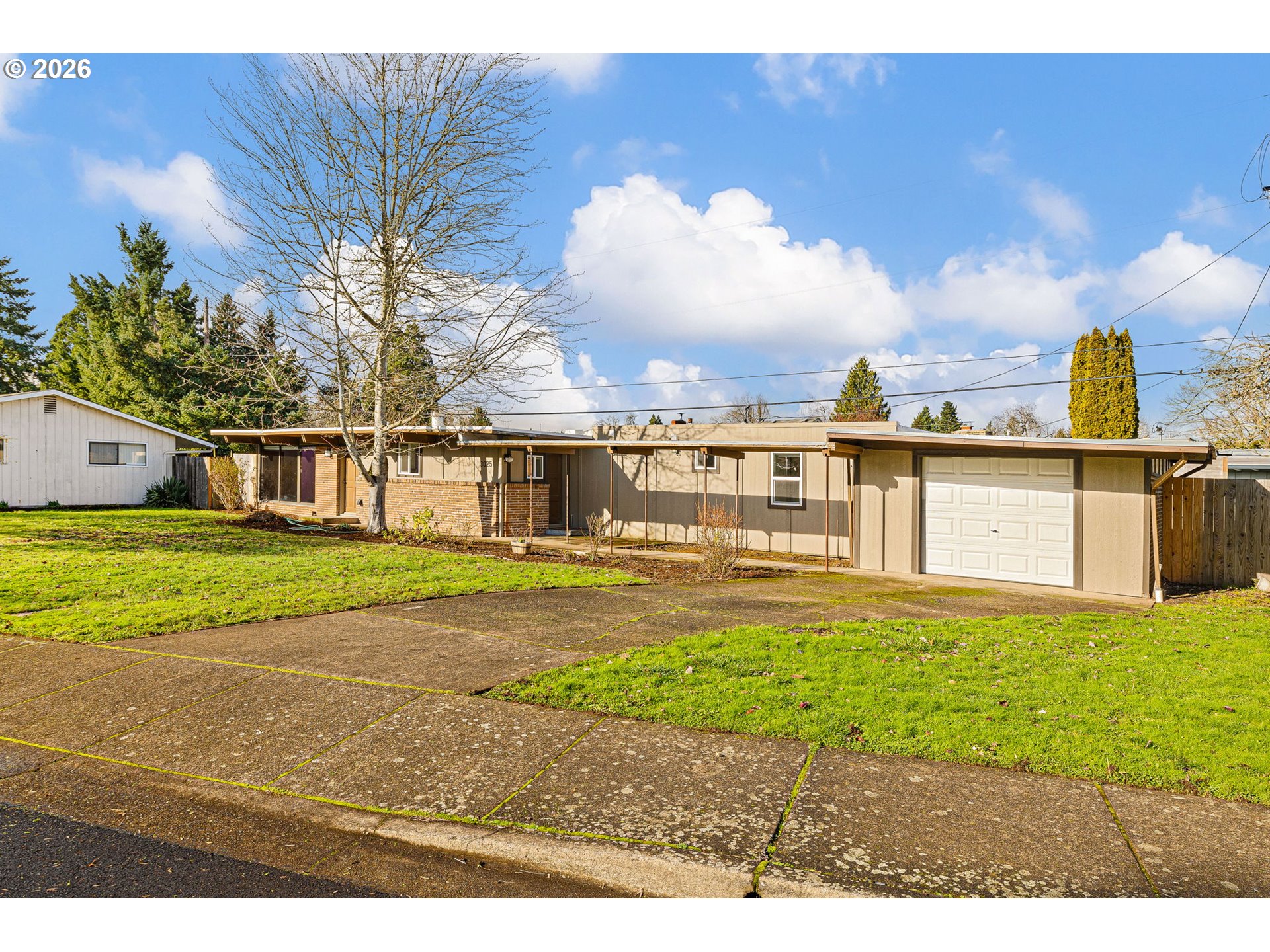 3990 CARMAN DR, Lake Oswego, OR, 97035 3990 CARMAN DR, Lake Oswego, OR, 97035