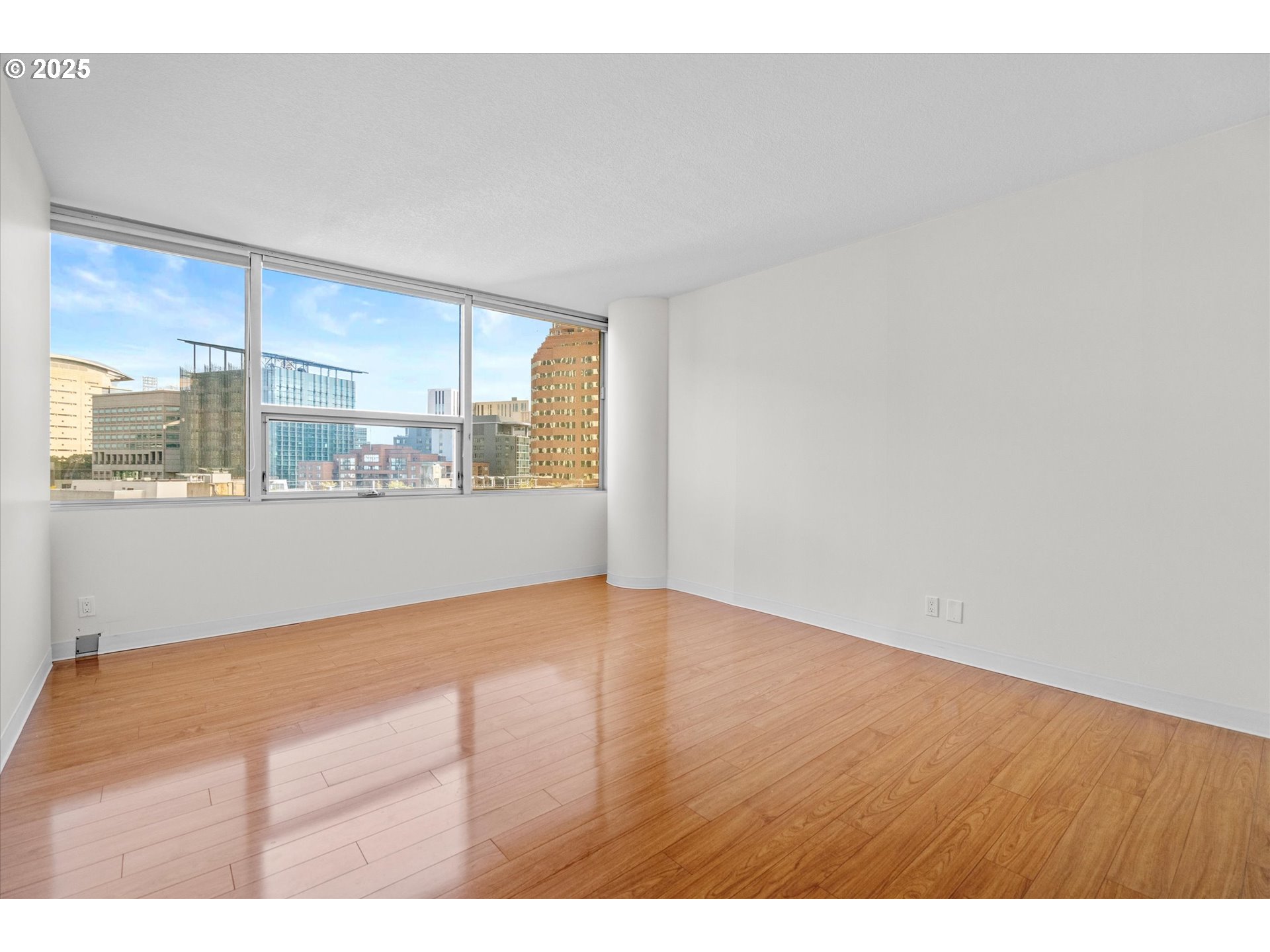 Photo #12: 256026999 Listing: Photo #12