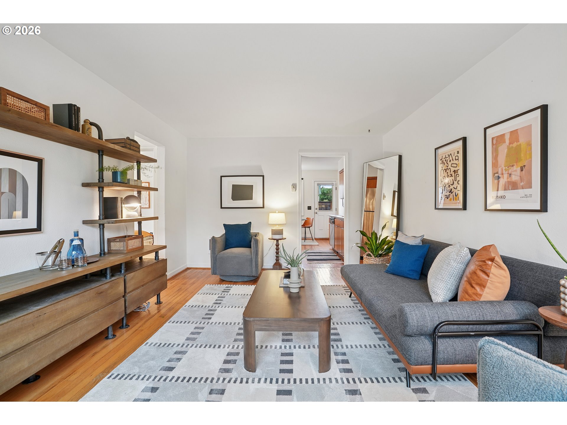 Photo #4: 256207096 Listing: Photo #4