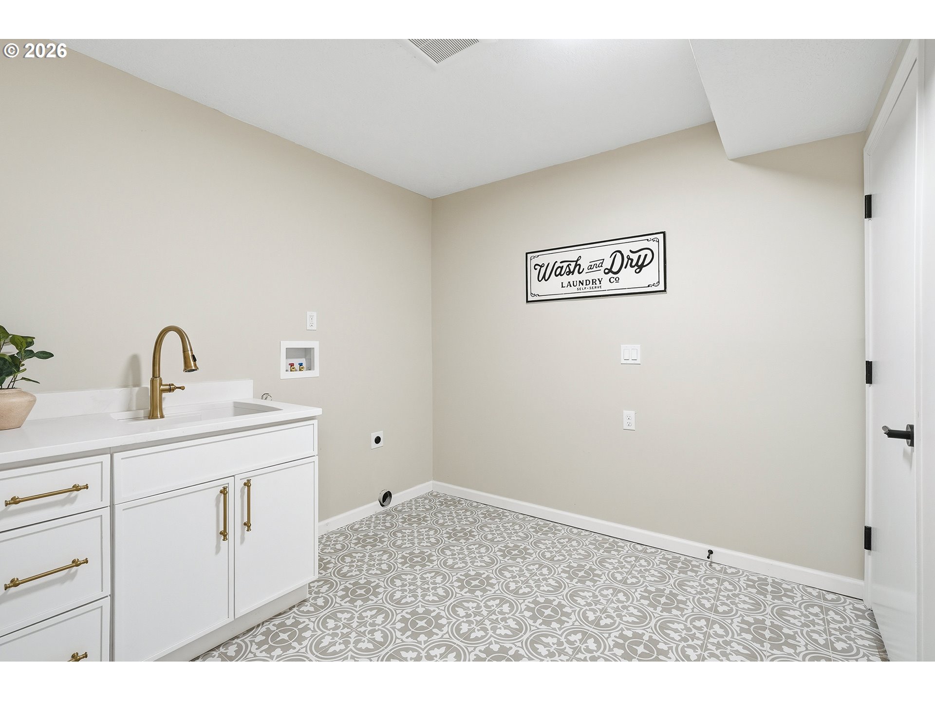 16181 PARELIUS CIR, Lake Oswego, OR, 97034