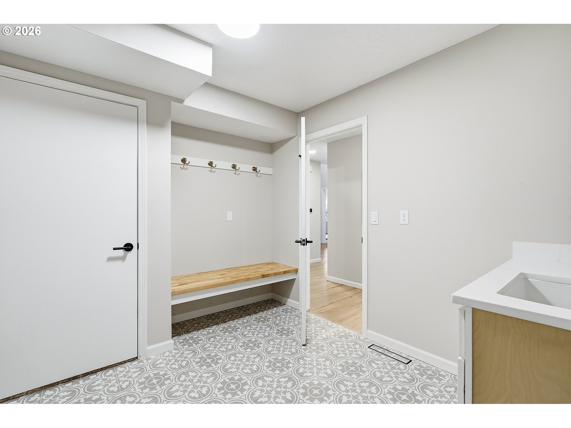 16181 PARELIUS CIR, Lake Oswego, OR, 97034