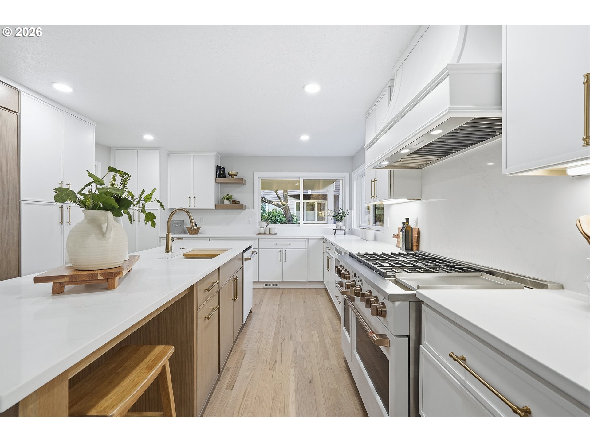 16181 PARELIUS CIR, Lake Oswego, OR, 97034