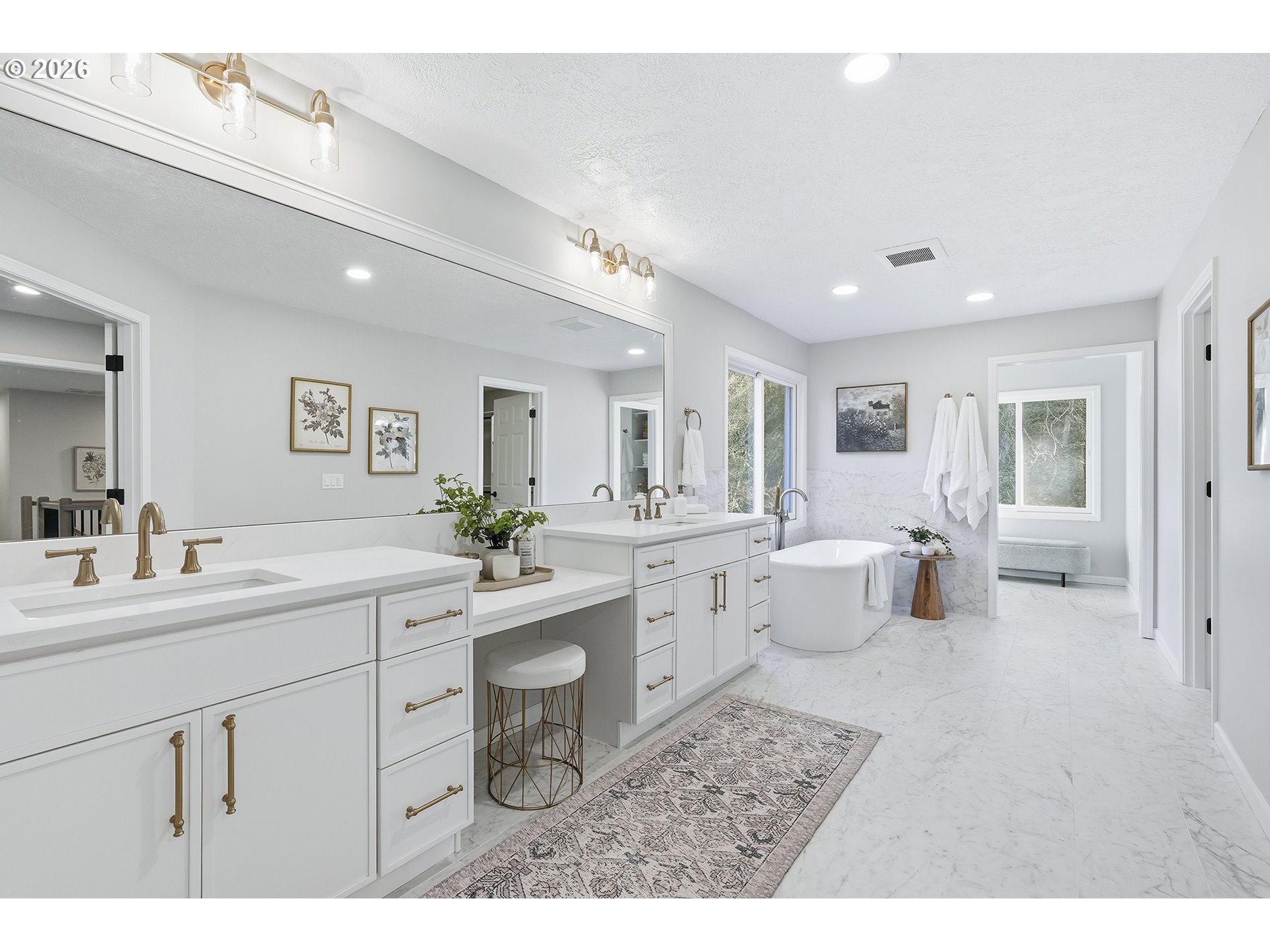 16181 PARELIUS CIR, Lake Oswego, OR, 97034