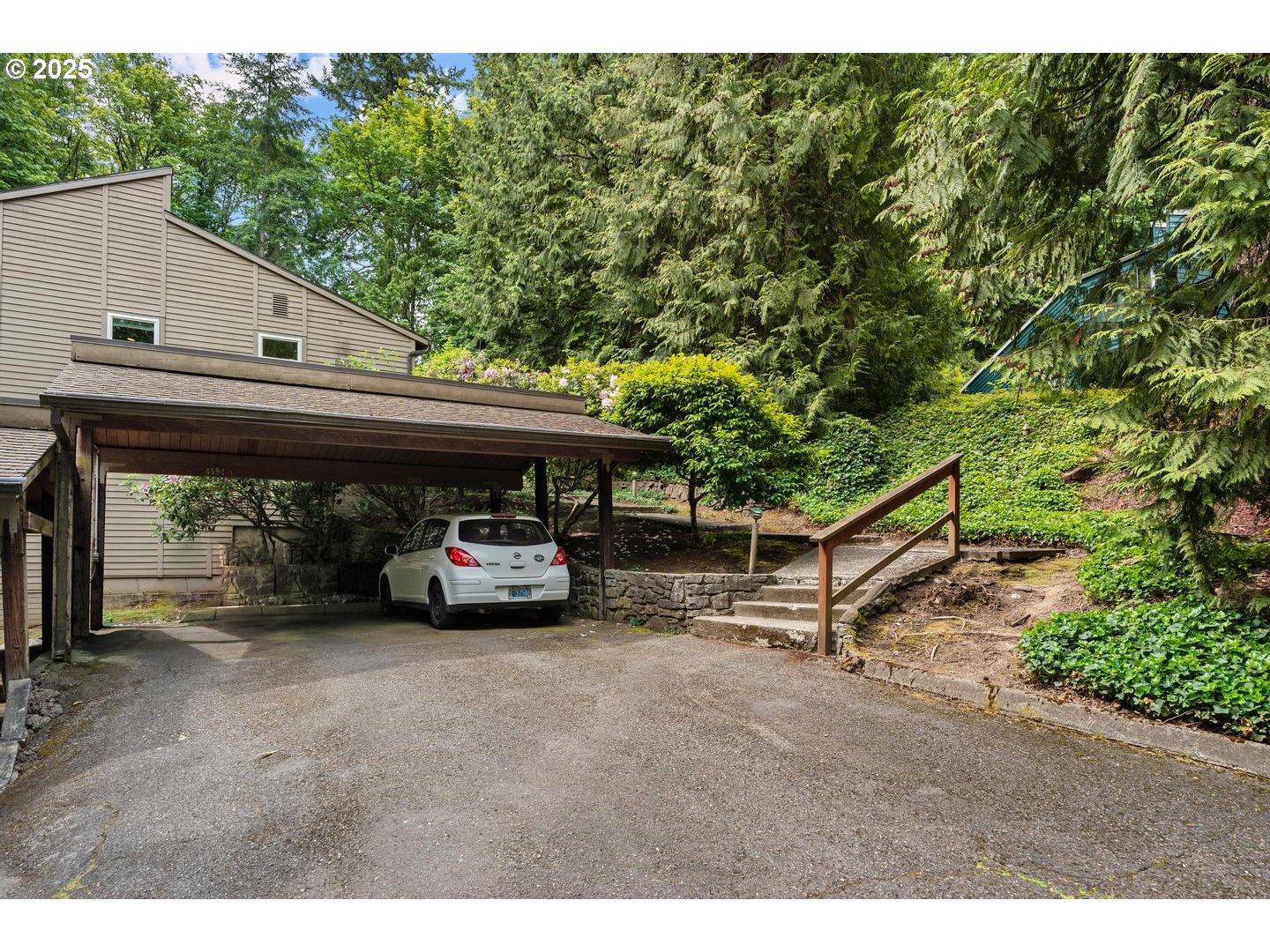 Photo #6: 256600807 Listing 