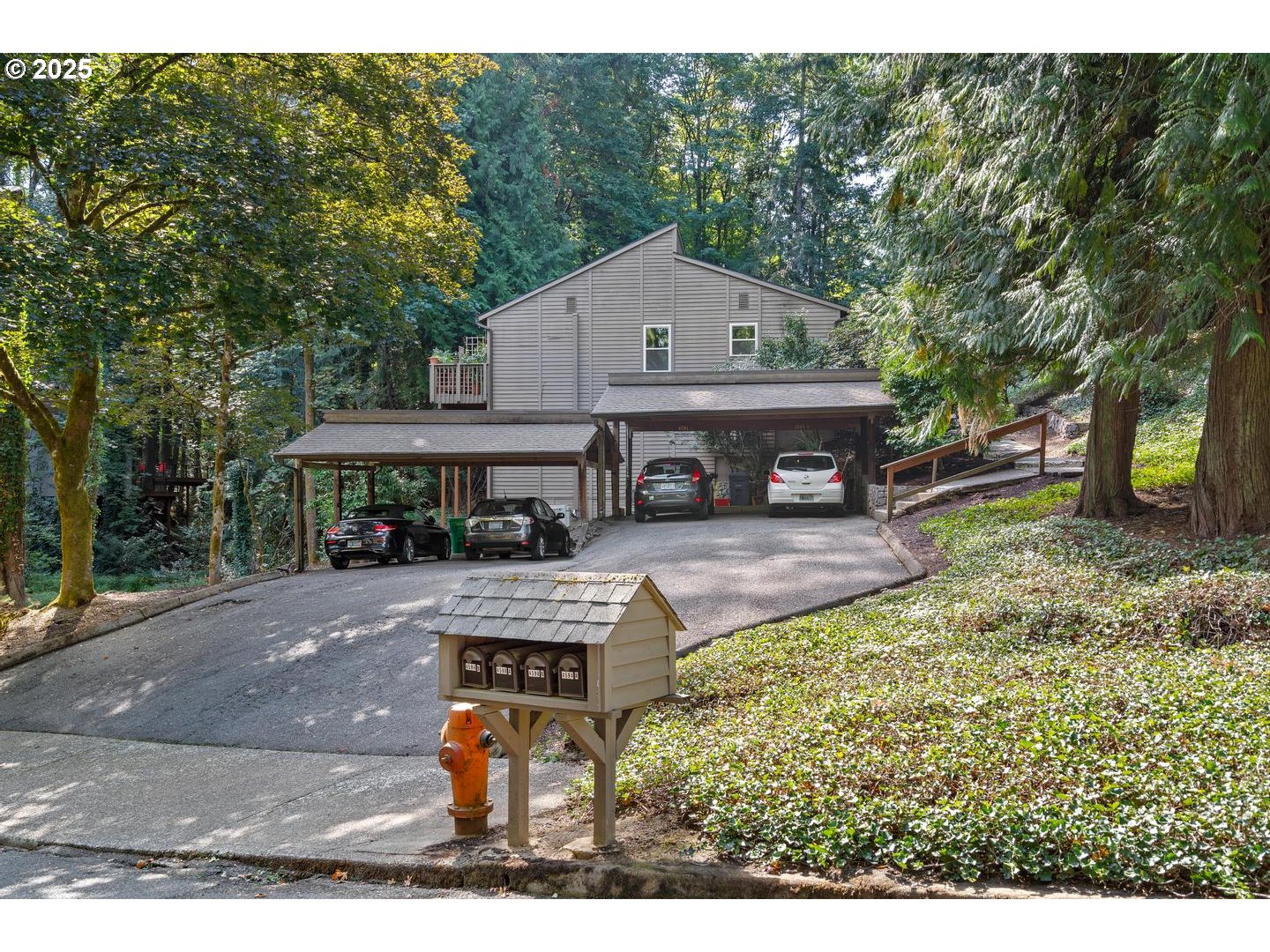 Photo #2: 256600807 Listing 