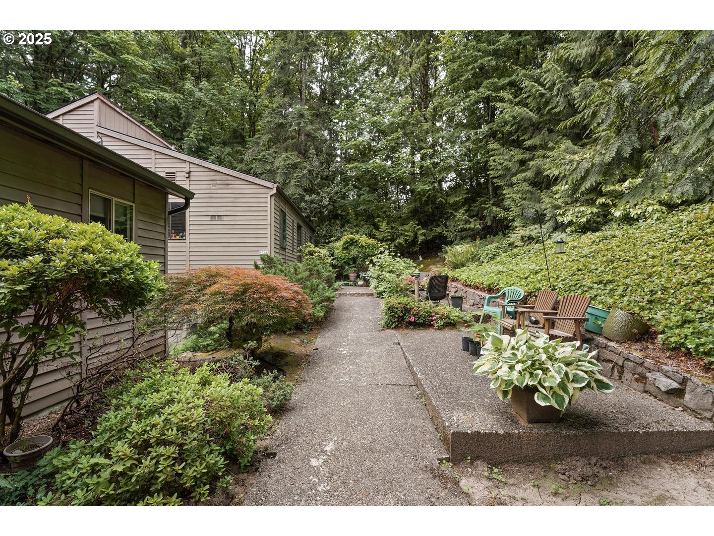 Photo #10: 256600807 Listing: Photo #10