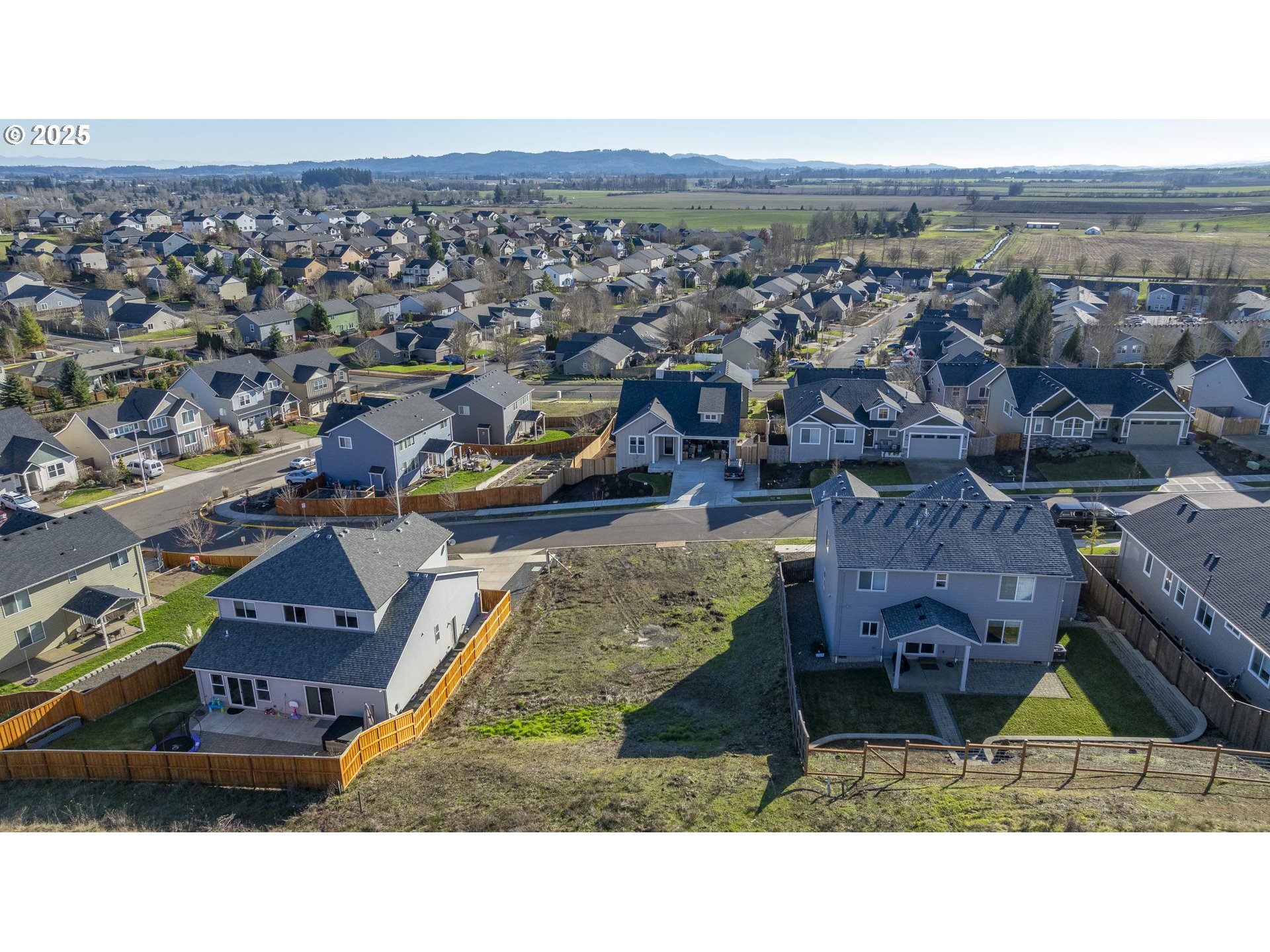 2805 NW MT ASHLAND LN, Mc Minnville, OR, 97128