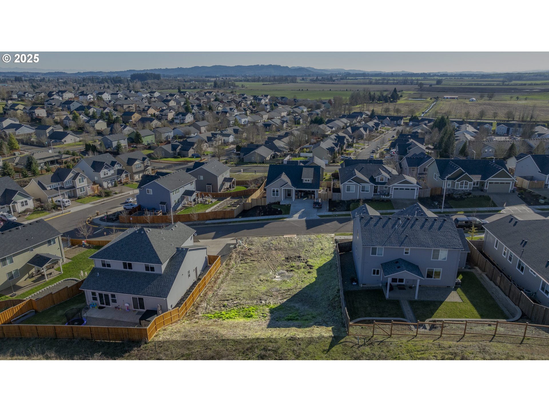 2805 NW MT ASHLAND LN, Mc Minnville, OR, 97128