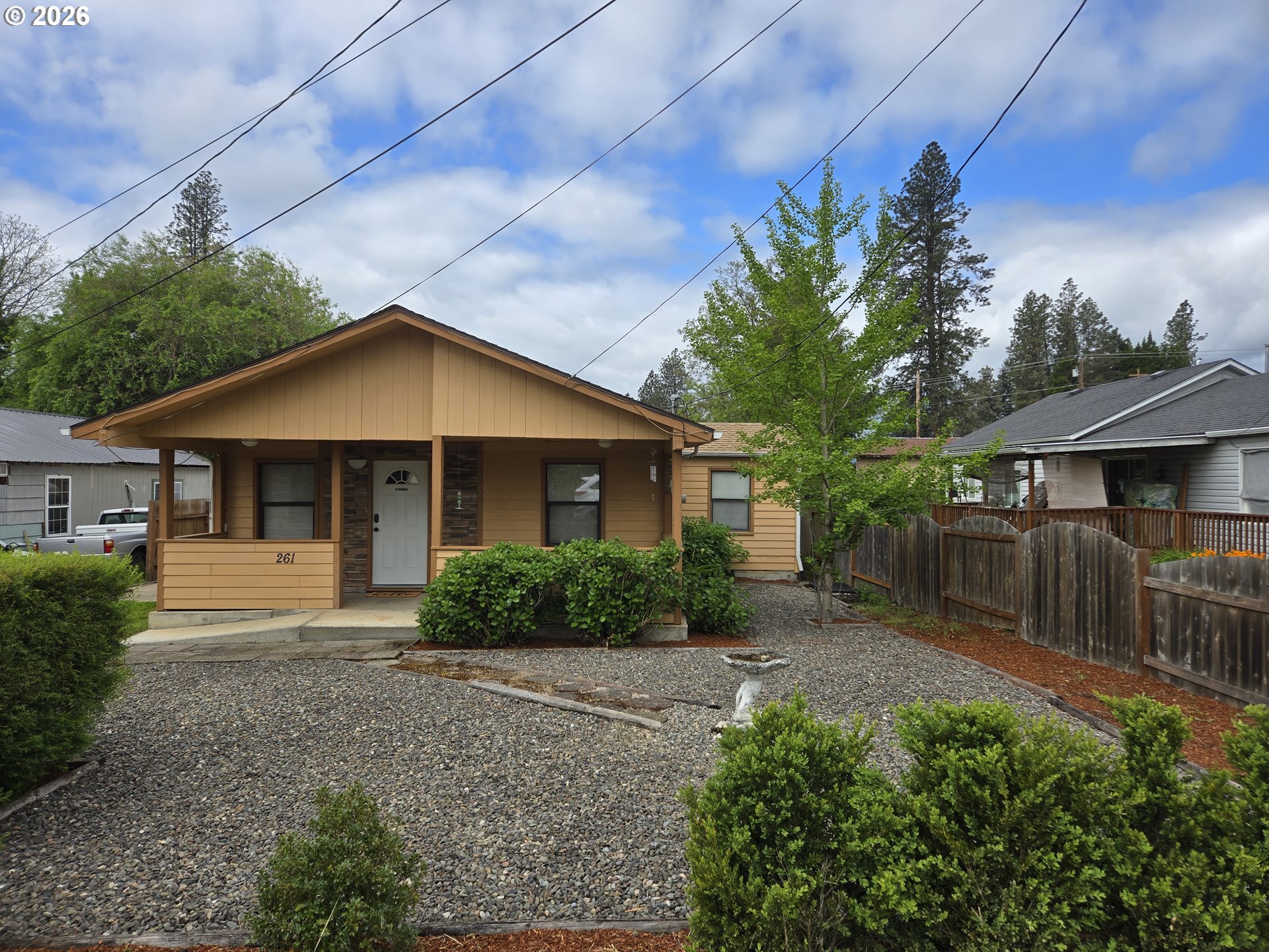 261 ROBINSON ST, Sutherlin, OR, 97479