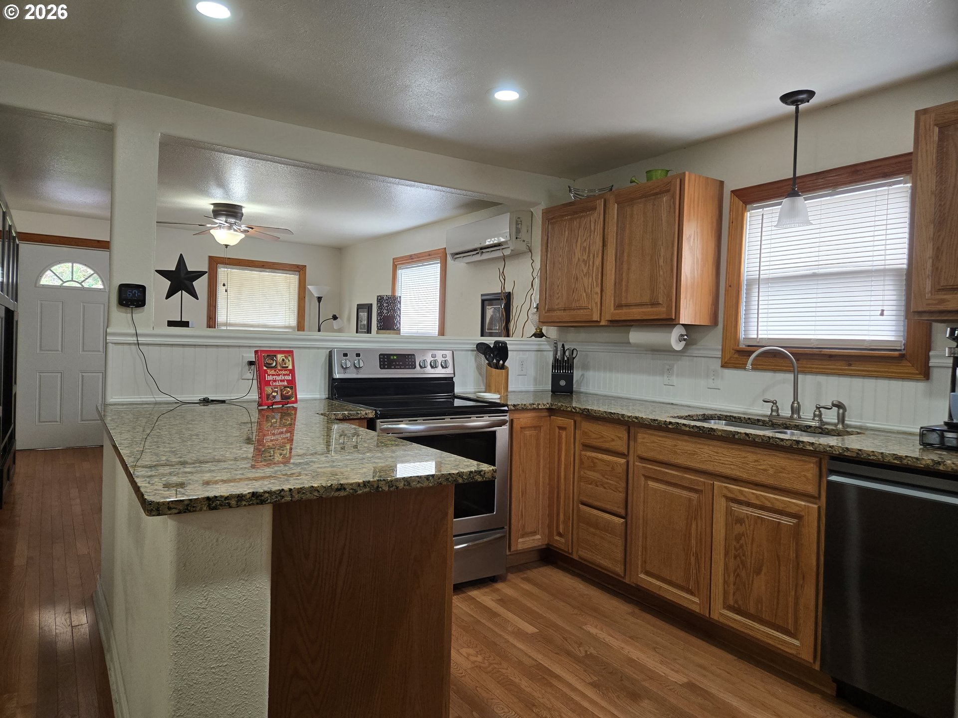 261 ROBINSON ST, Sutherlin, OR, 97479