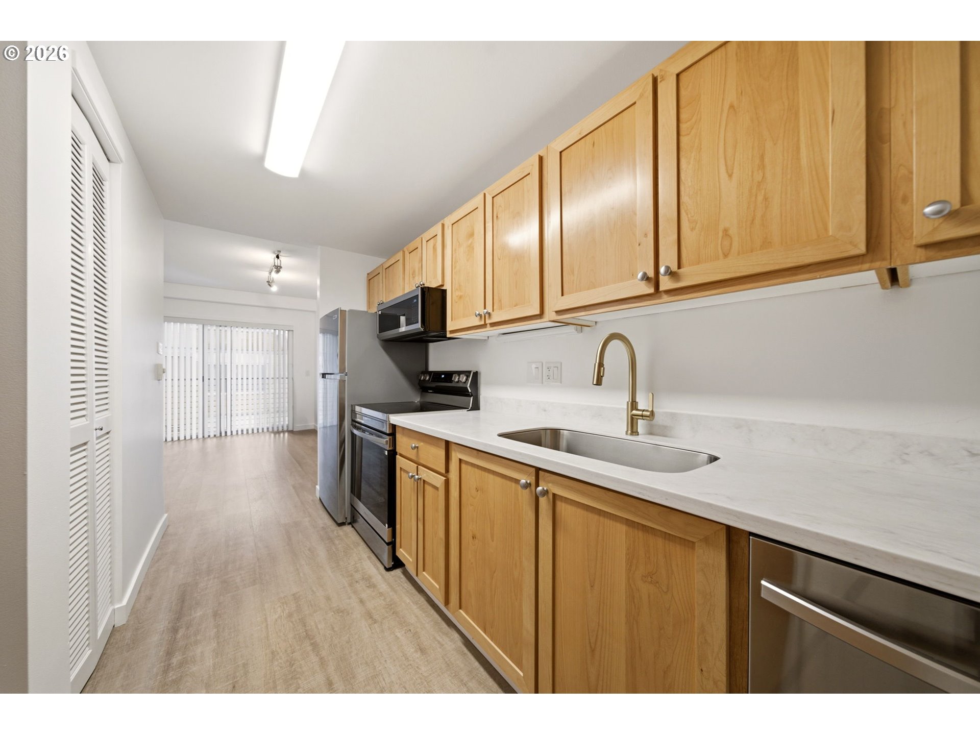 Photo #5: 257429344 Listing: Photo #5