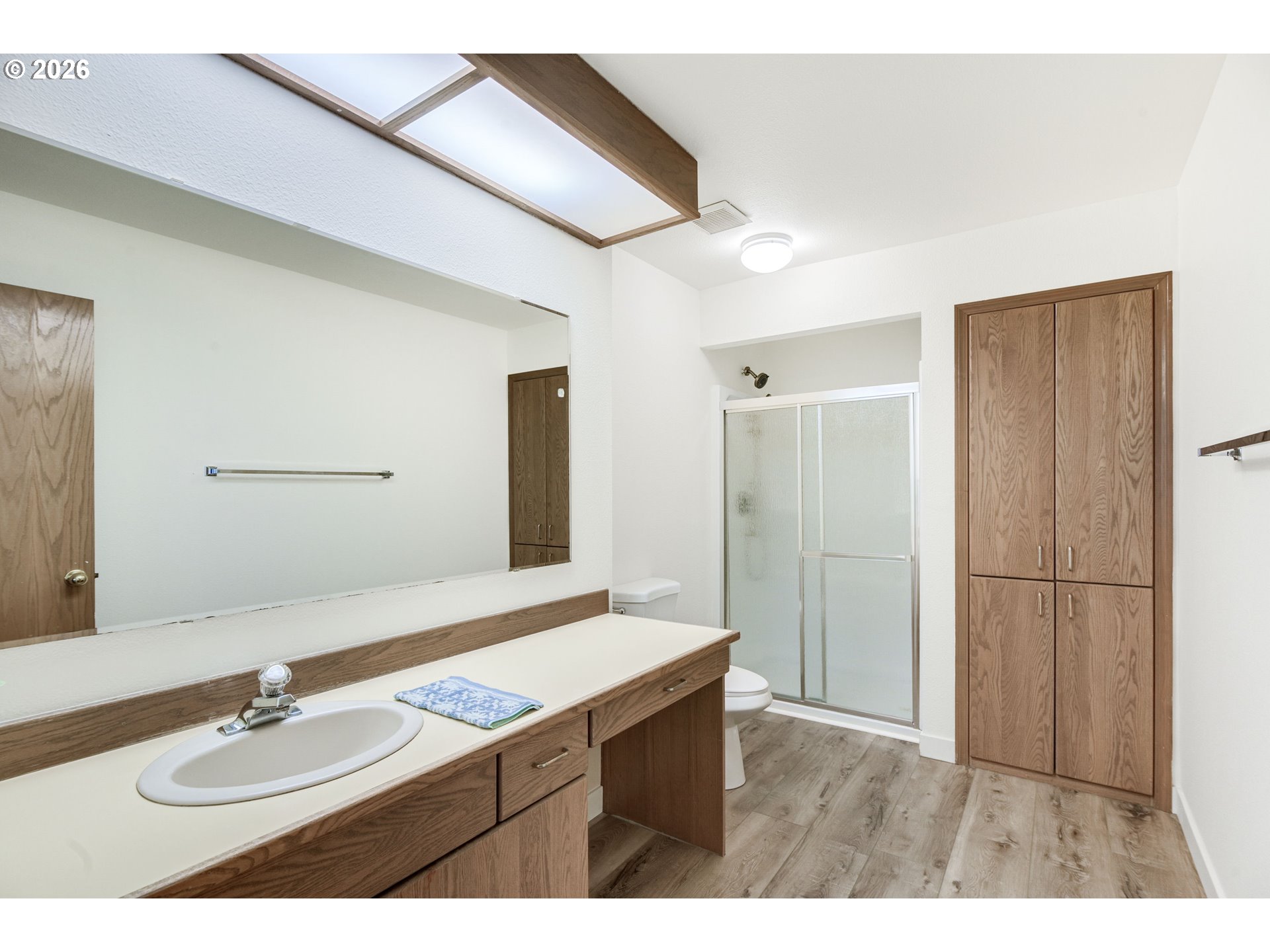 Photo #15: 257547946 Listing: Photo #15