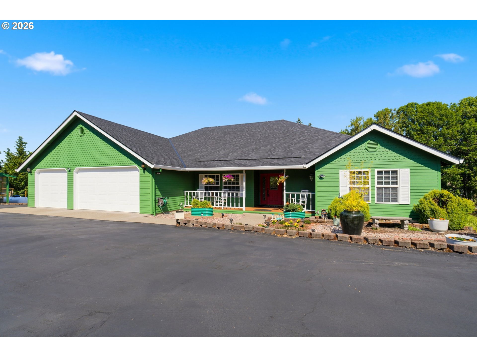 Photo of 10920 MARTIN LN Aurora OR 97002