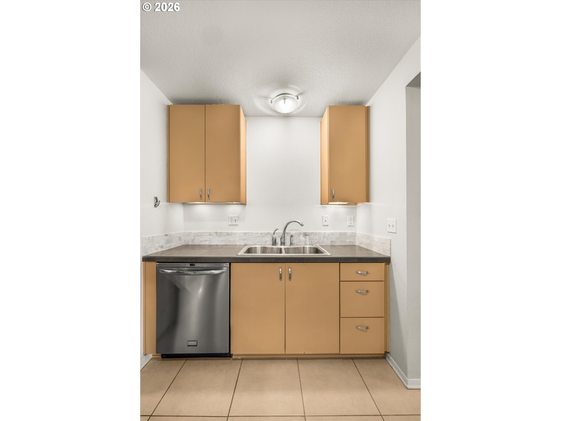 Photo #16: 258142701 Listing: Photo #16