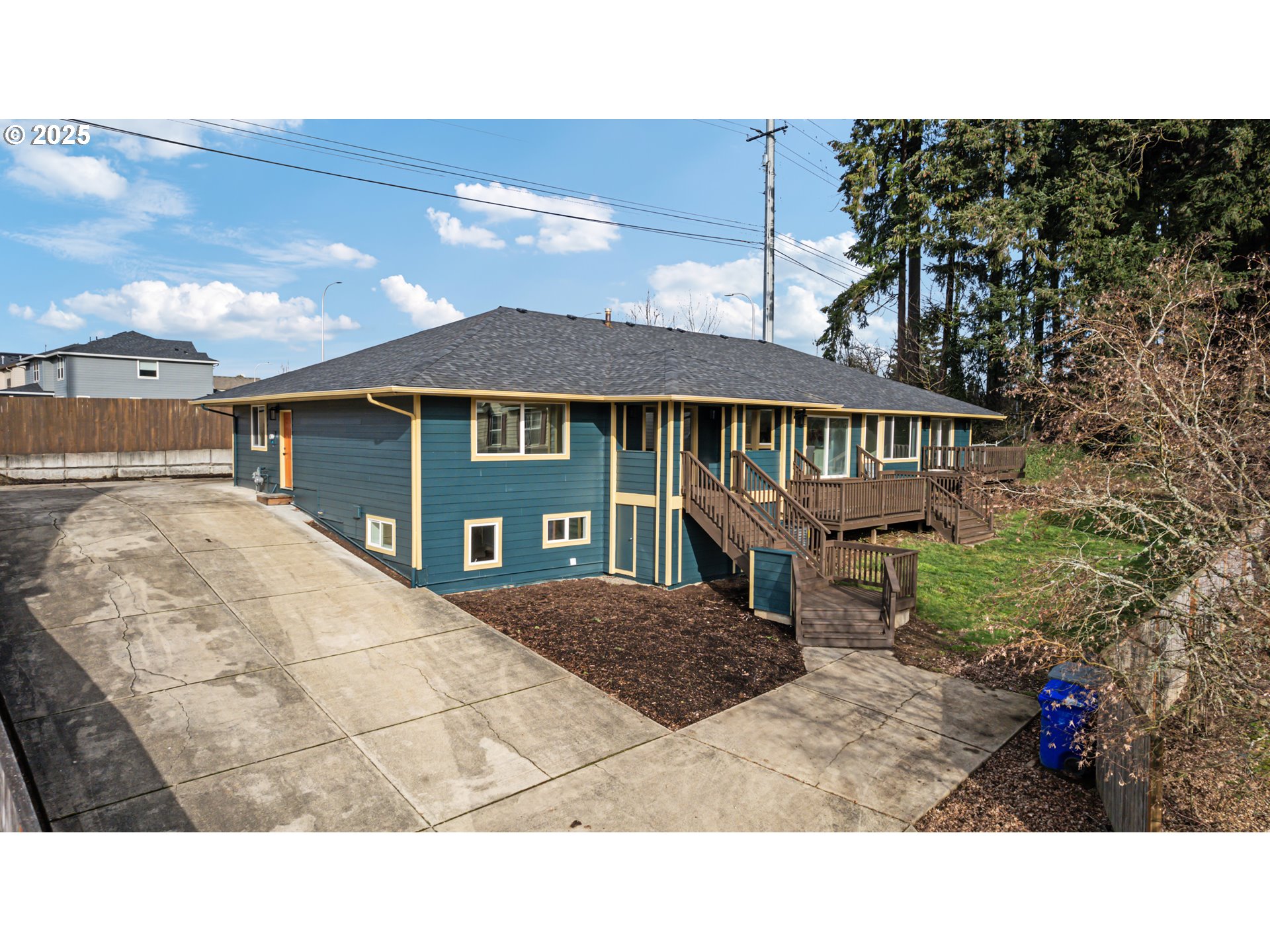 Photo of 5901 SNOWBERRY CT Hillsboro OR 97123