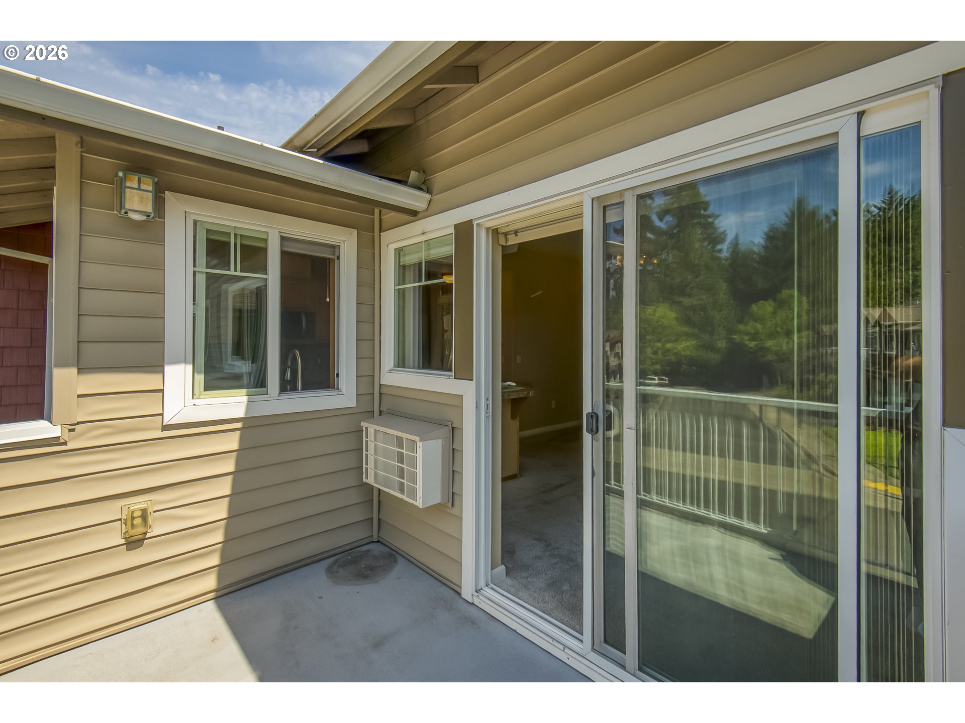 Photo #9: 258300327 Listing: Photo #9