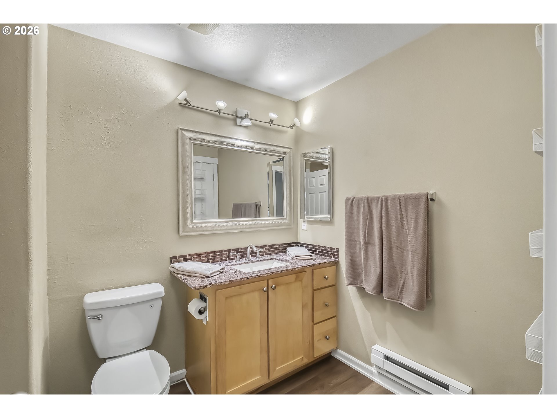 Photo #13: 258300327 Listing: Photo #13