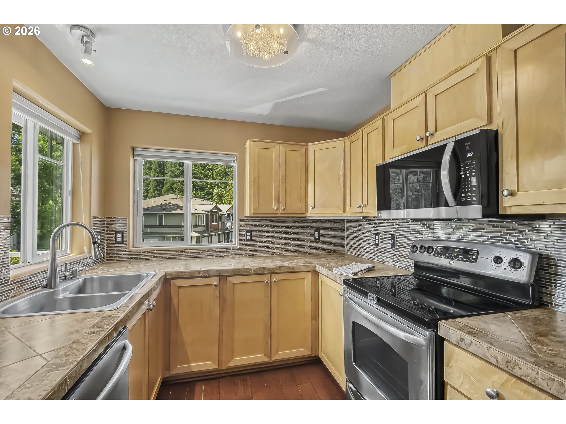 Photo #16: 258300327 Listing: Photo #16