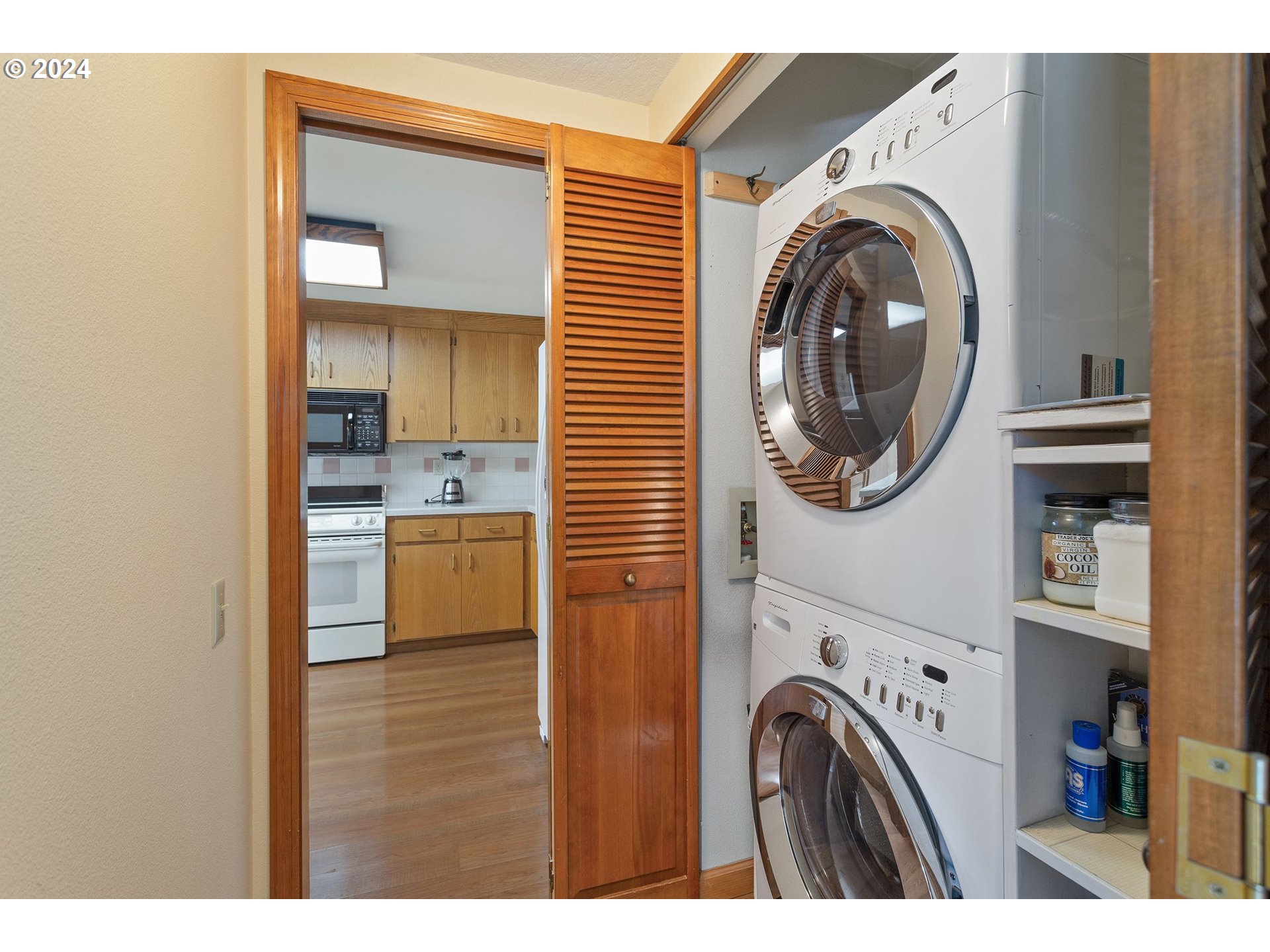 Photo #6: 259596741 Listing 