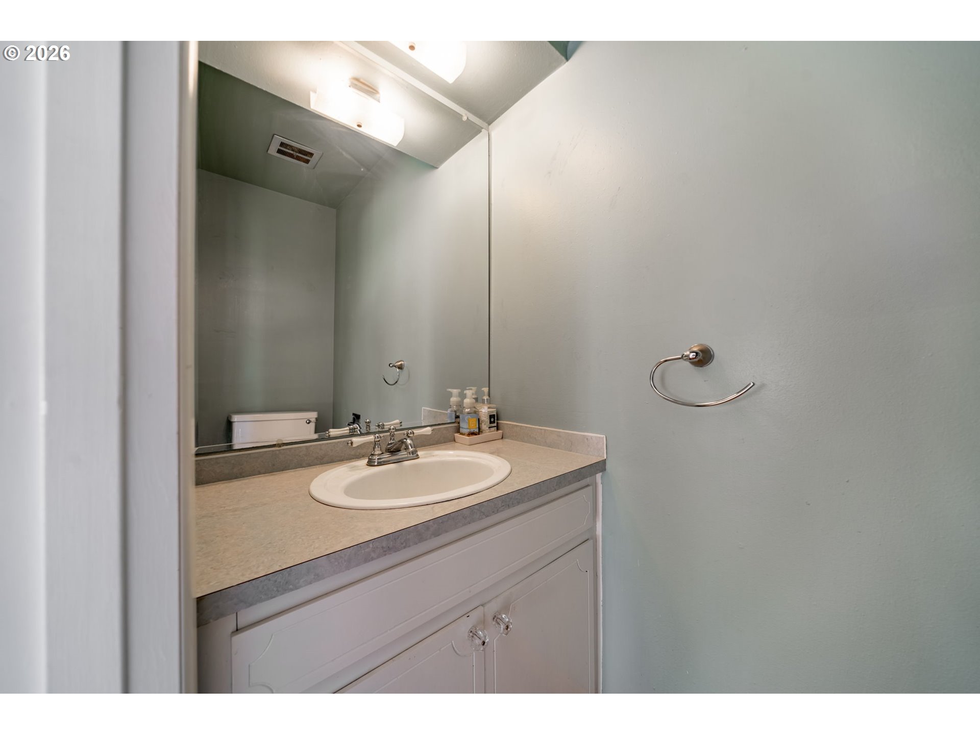 Photo #10: 260794061 Listing: Photo #10