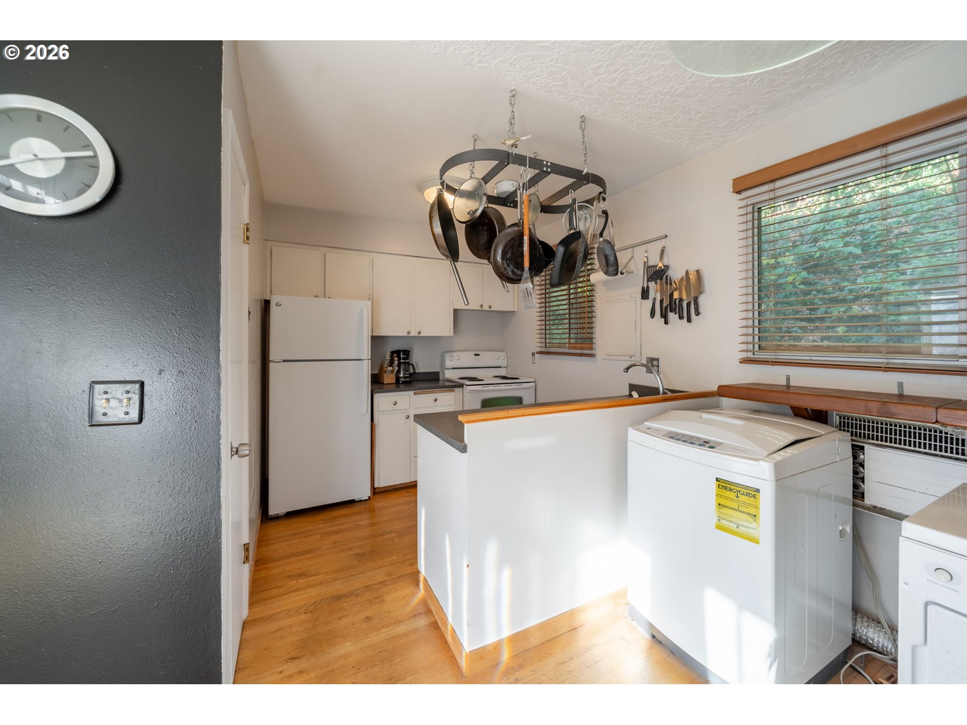 Photo #3: 260794061 Listing: Photo #3