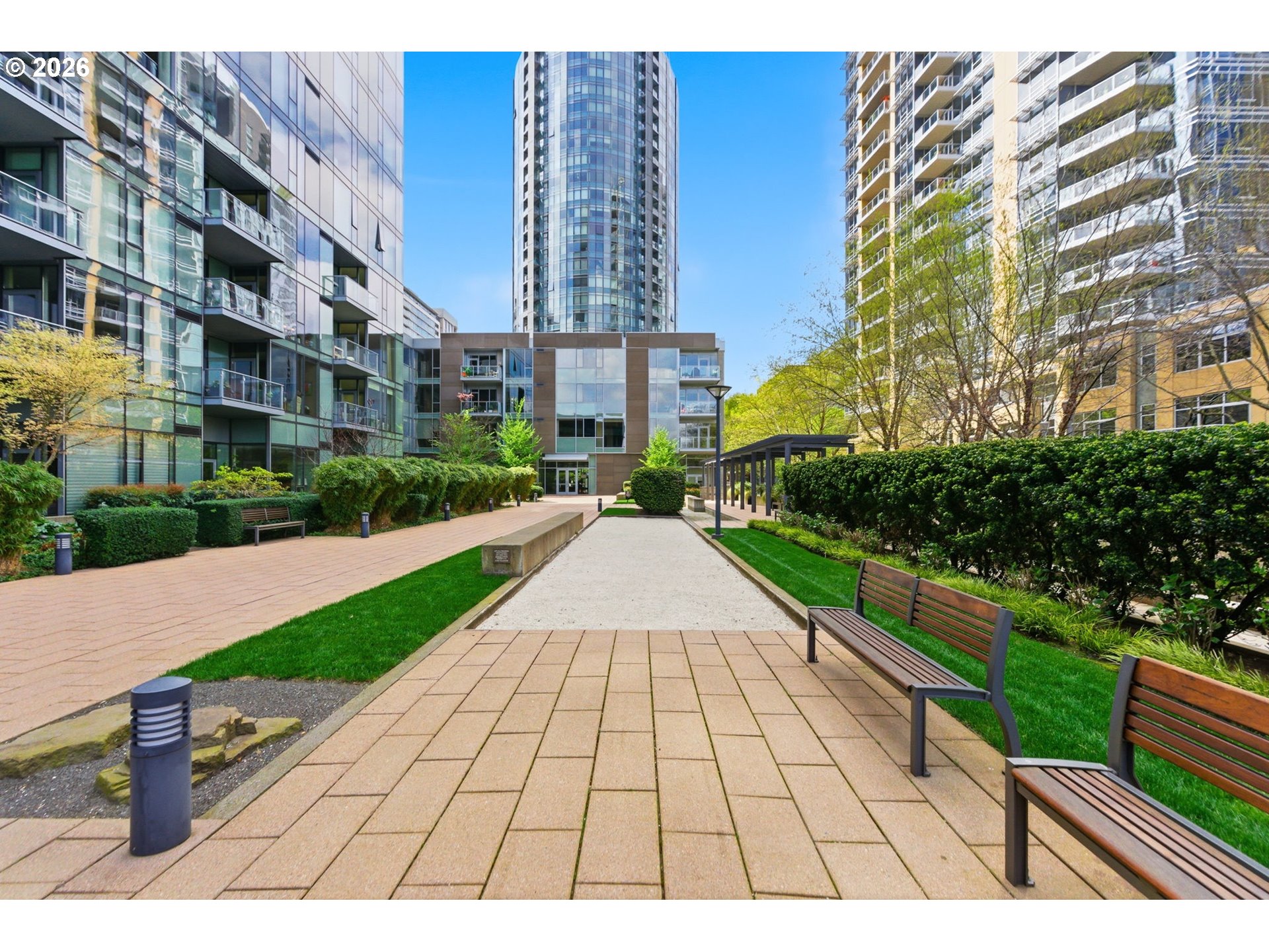 Photo #4: 260939279 Listing: Photo #4