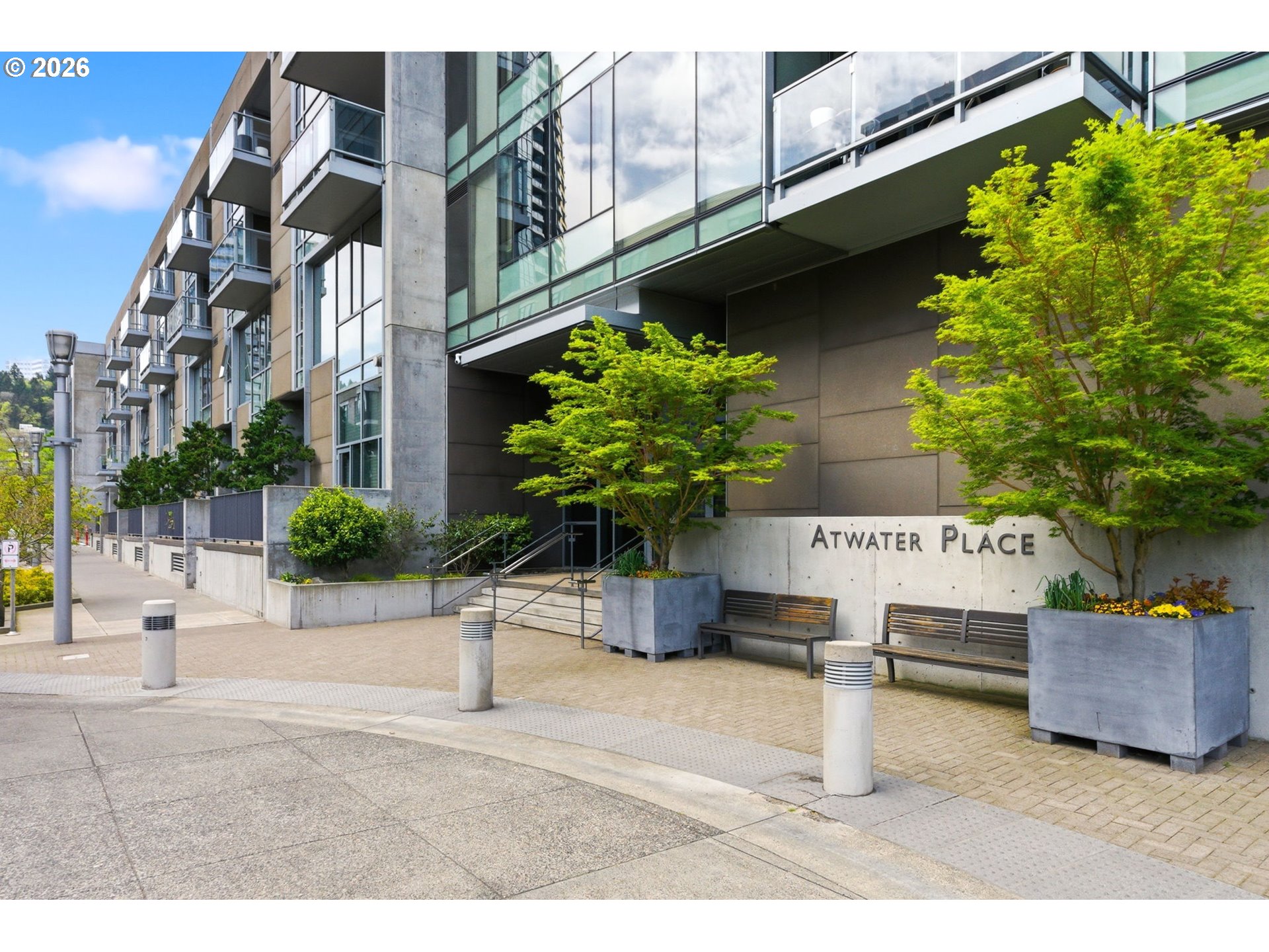 Photo #2: 260939279 Listing: Photo #2