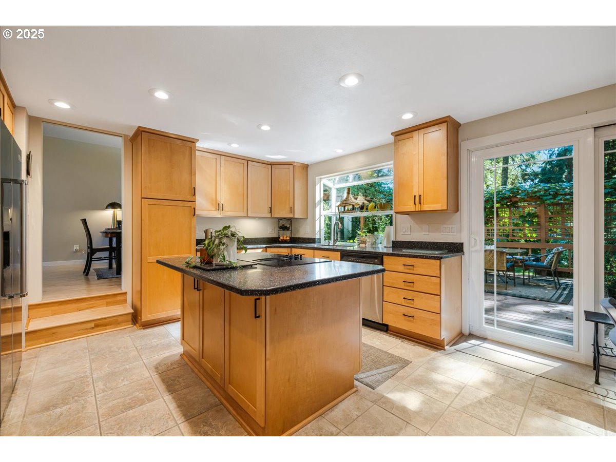 4217 ALBERT CIR, Lake Oswego, OR, 97035