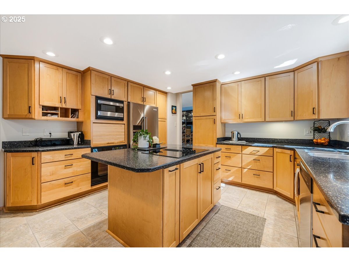 4217 ALBERT CIR, Lake Oswego, OR, 97035