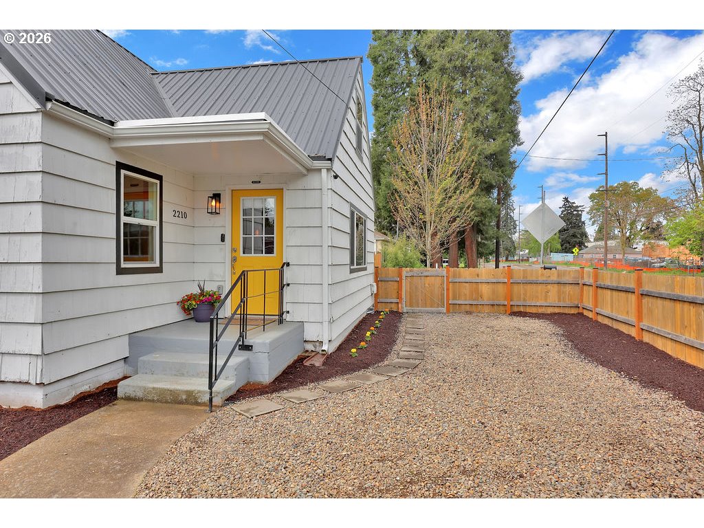 2210 ROOSEVELT BLVD, Eugene, OR, 97402