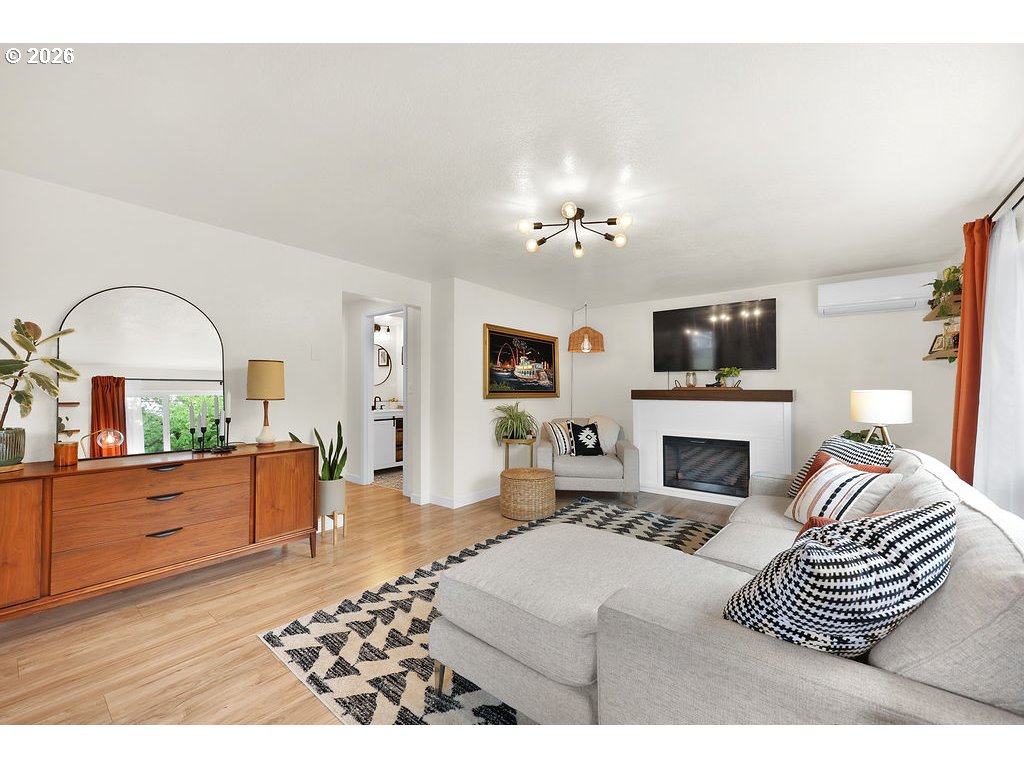 2210 ROOSEVELT BLVD, Eugene, OR, 97402