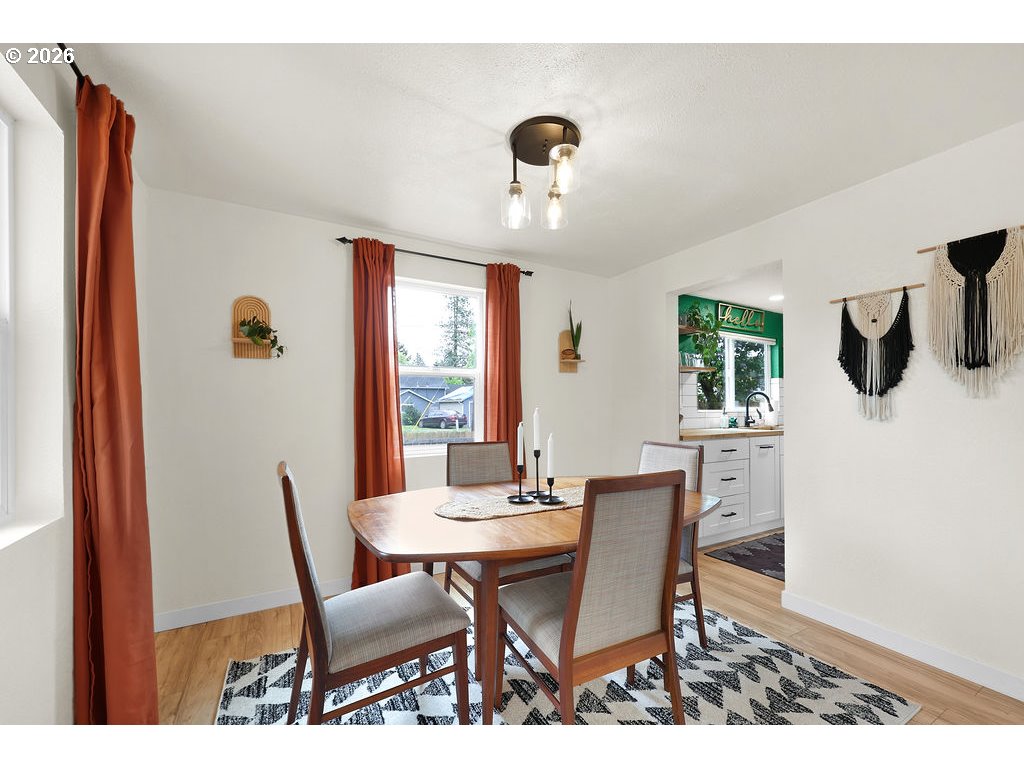 2210 ROOSEVELT BLVD, Eugene, OR, 97402