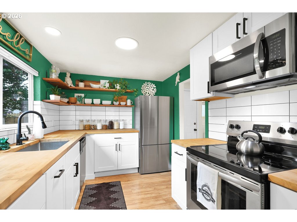 2210 ROOSEVELT BLVD, Eugene, OR, 97402