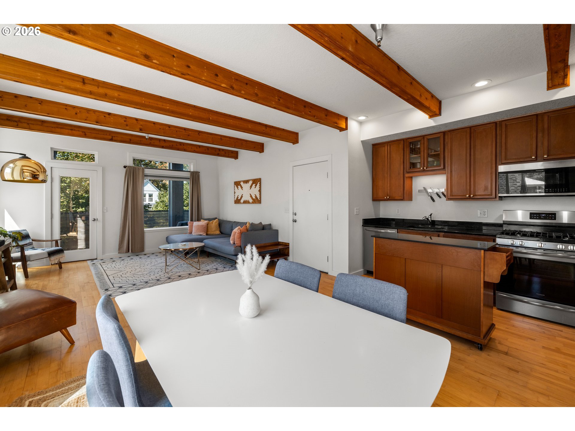 Photo #8: 263930112 Listing: Photo #8